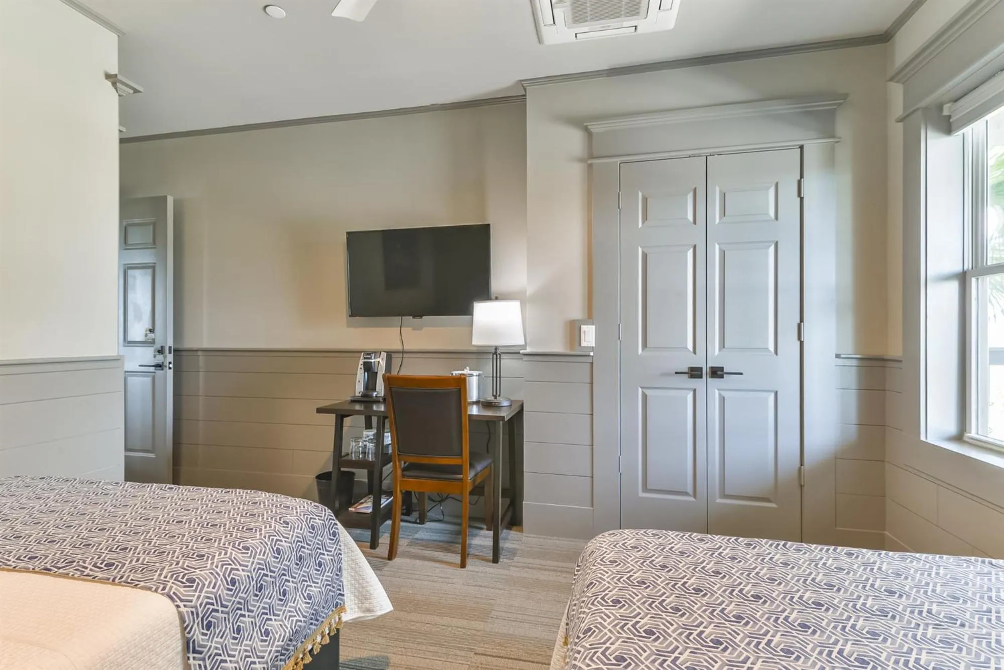 Bedroom in Harborwalk Lodge