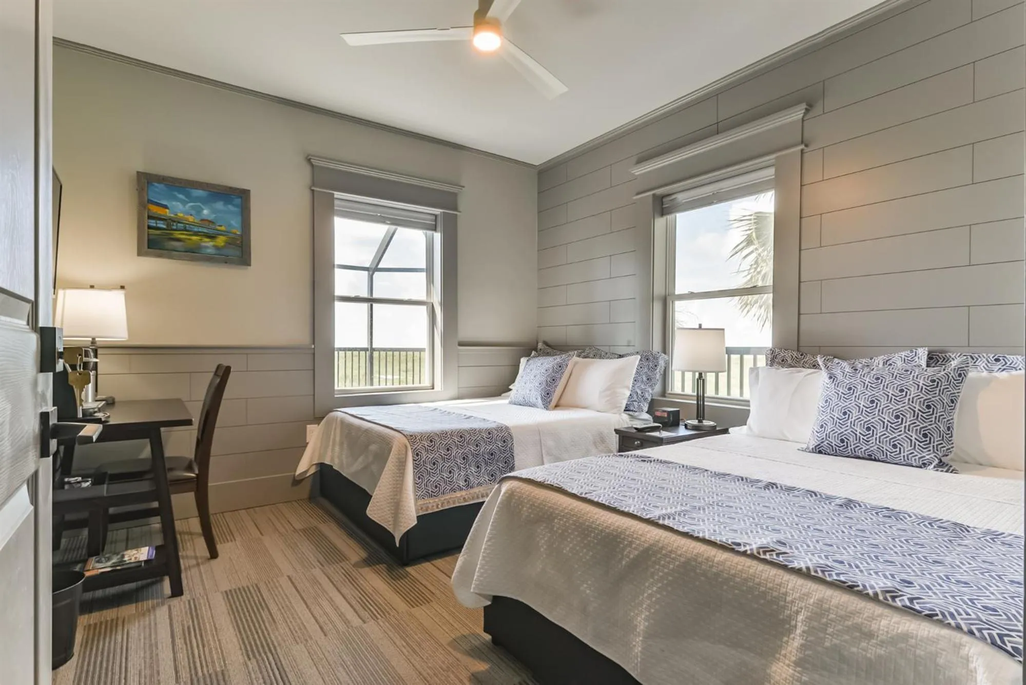 Bedroom, Bed in Harborwalk Lodge