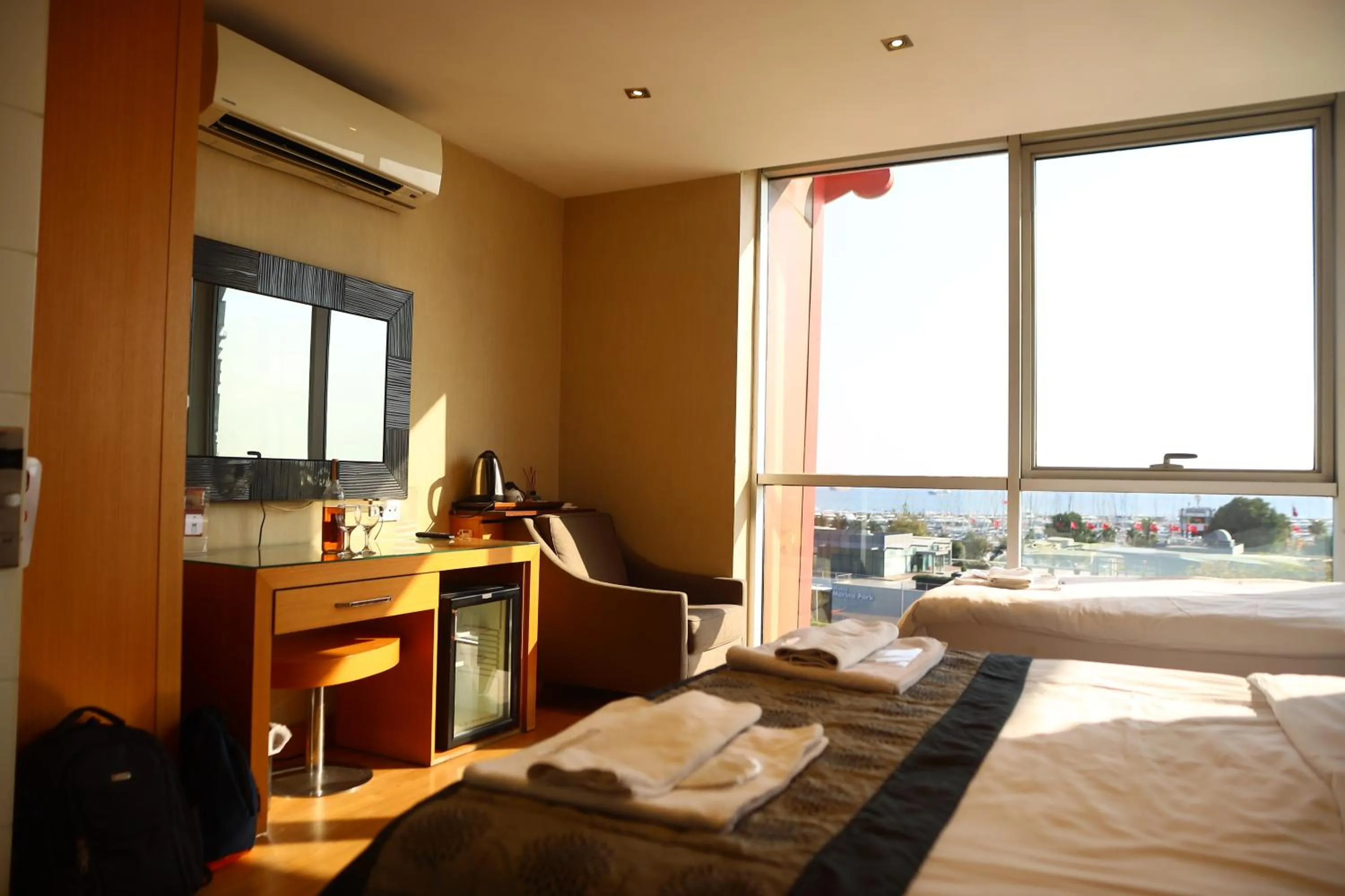 Photo of the whole room, Bed in Le Marde Hotel