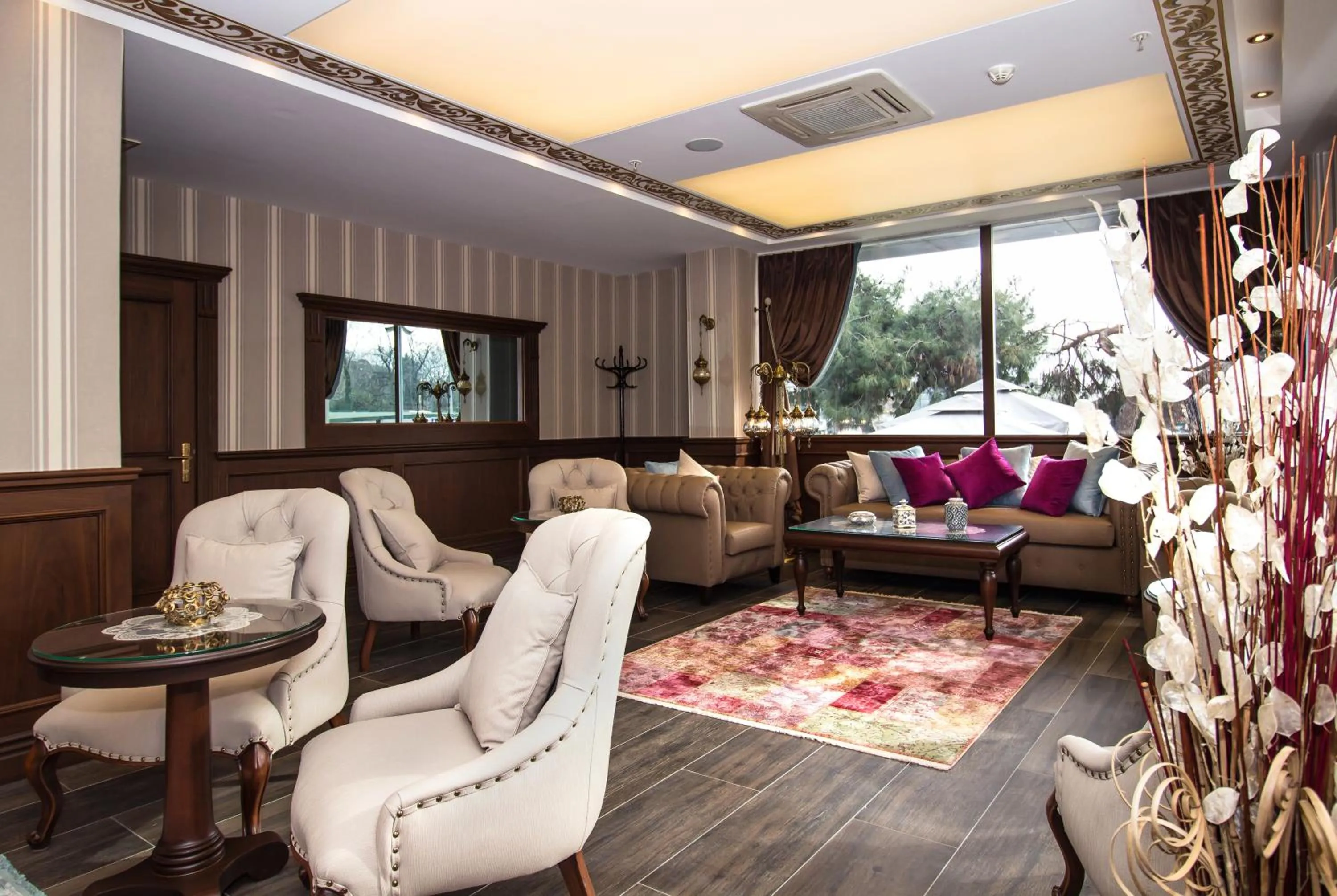 Lobby or reception in Le Marde Hotel