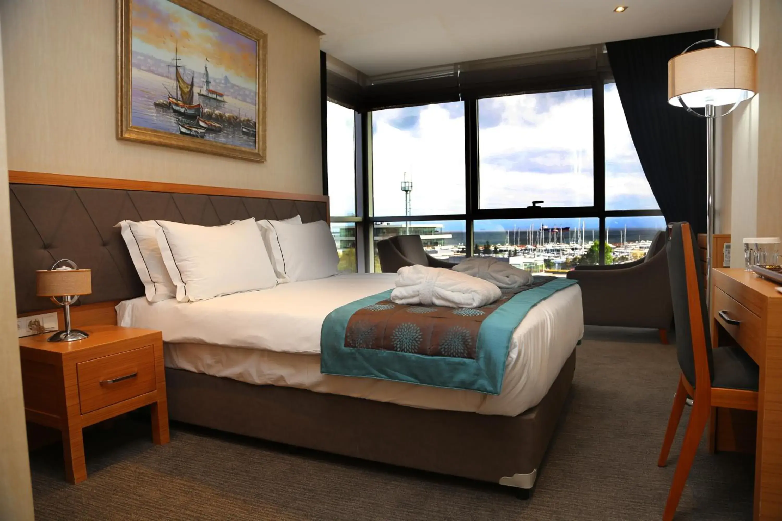 Deluxe Double Room with Sea View in Le Marde Hotel Deluxe Double Room with Sea View in Le Marde Hotel