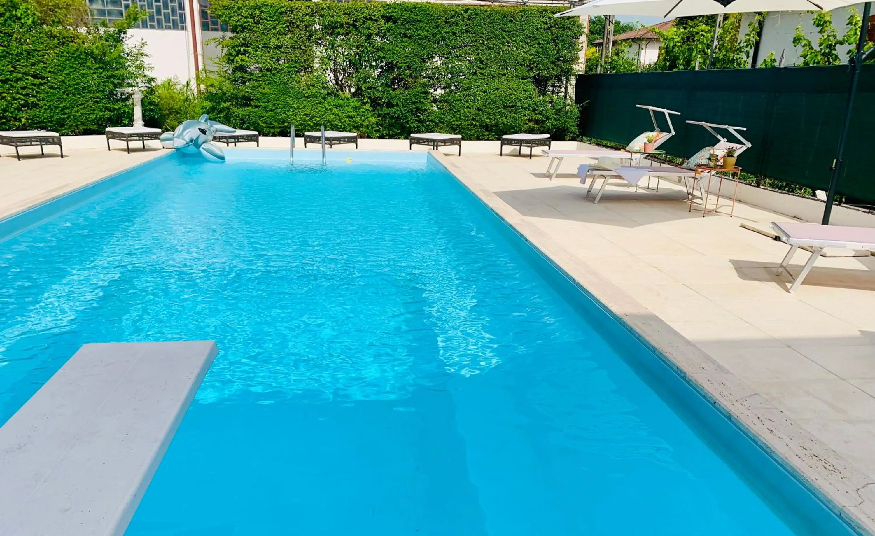 Pool view in B&B Casa Silingardi