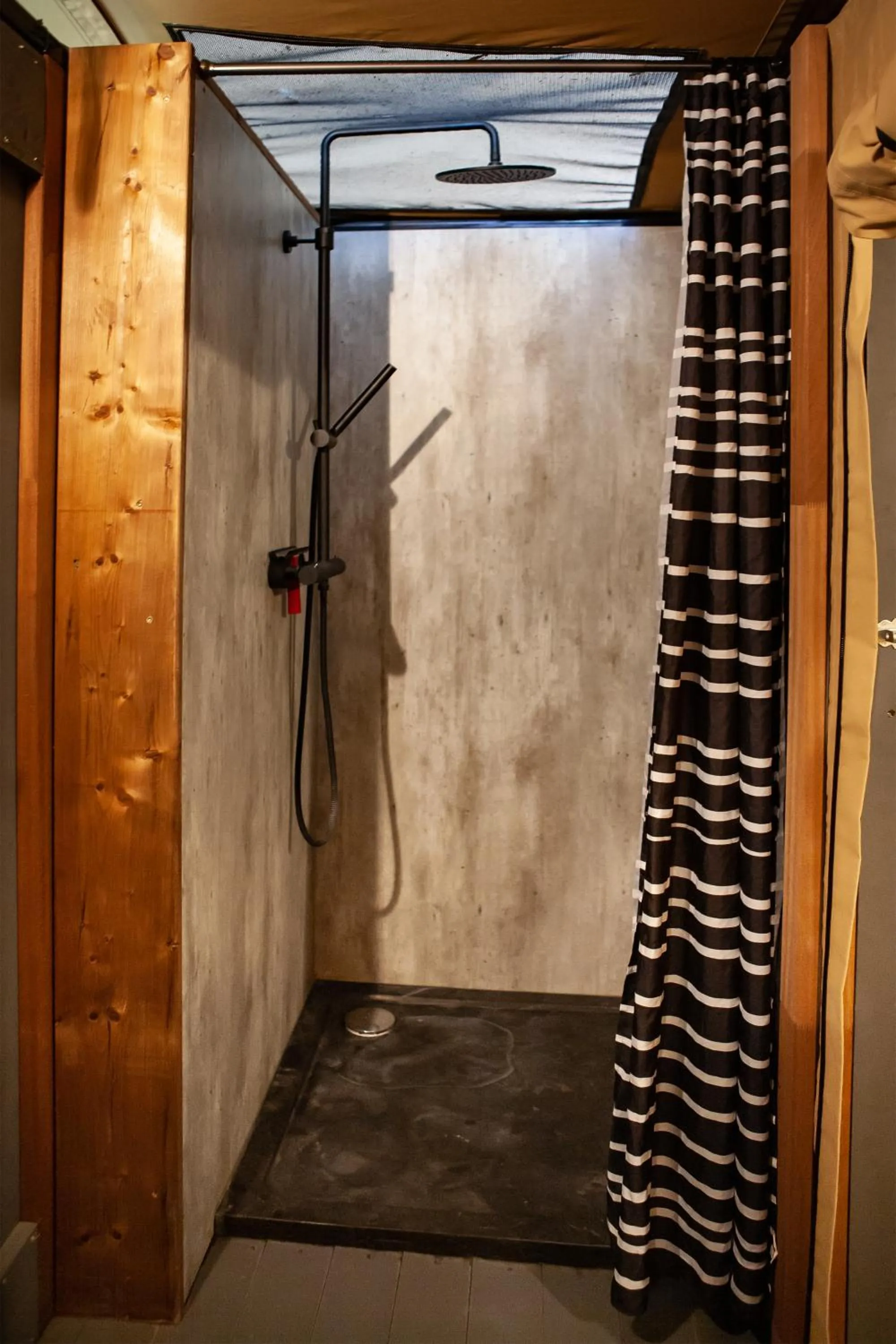 Shower in Sandberghe - Een plek om te verdwalen