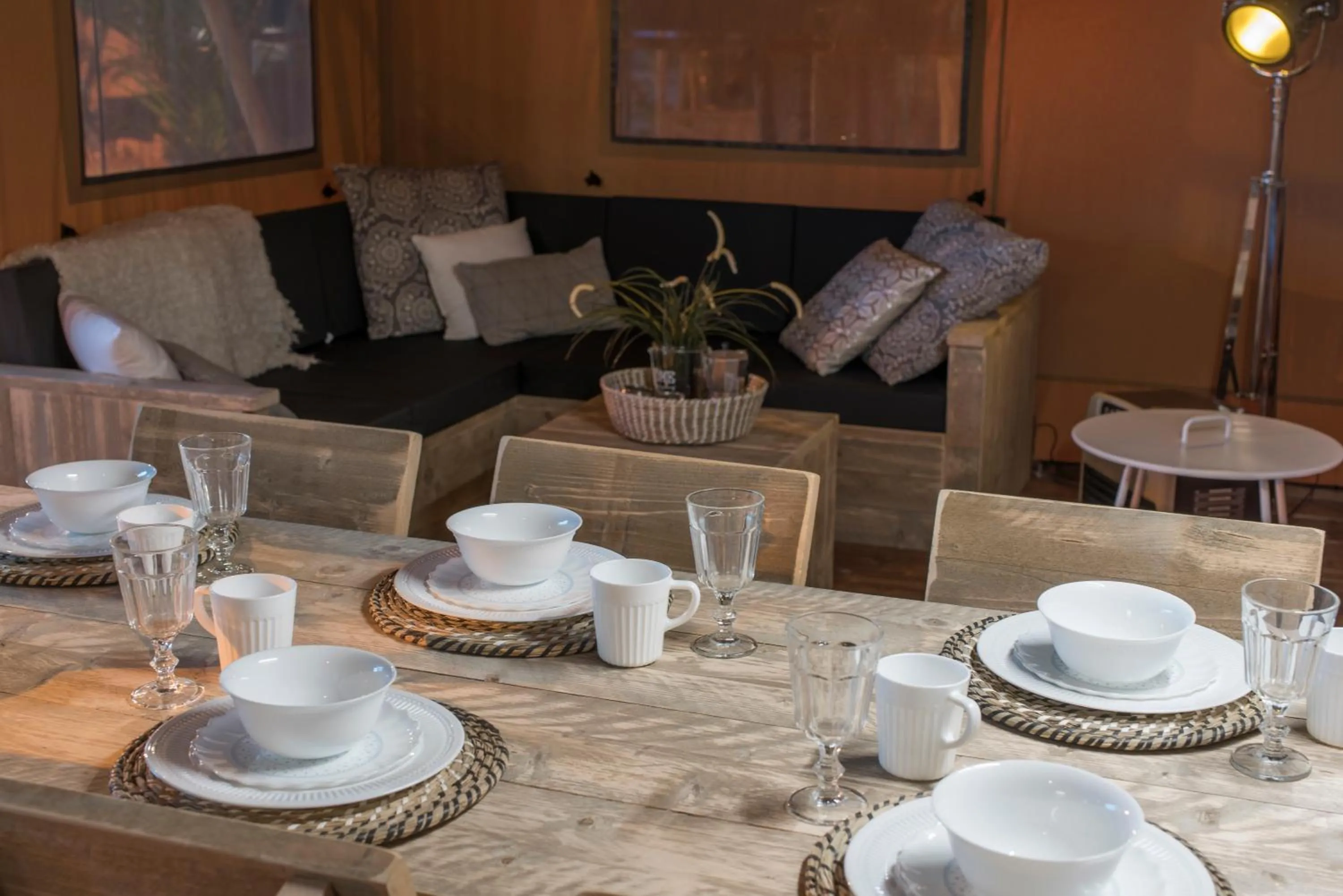 Dining area in Sandberghe - Een plek om te verdwalen