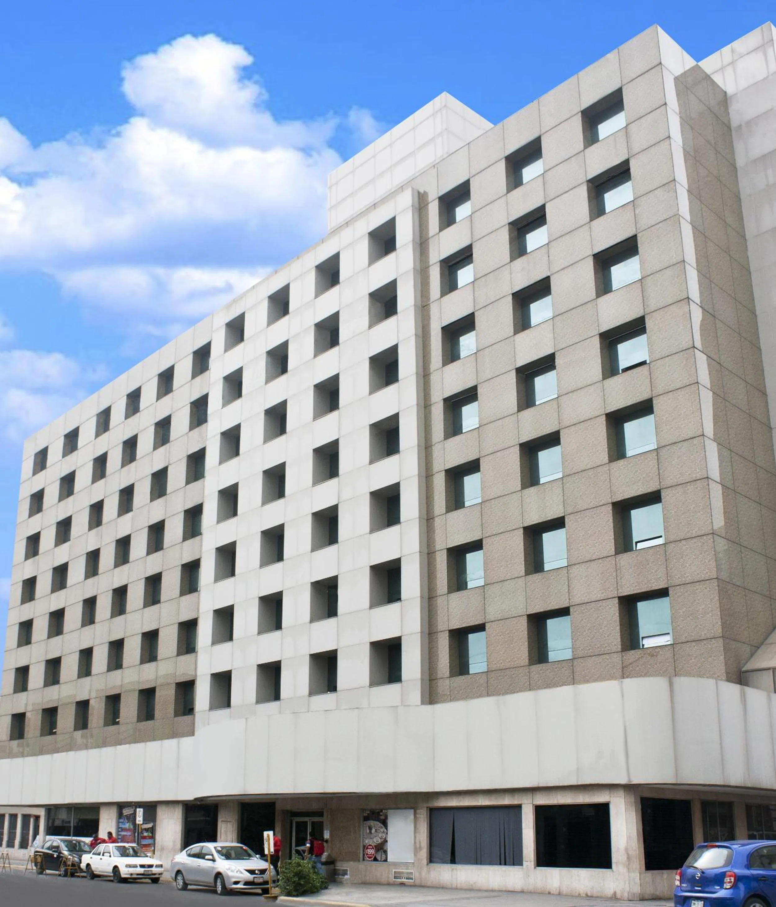 Facade/entrance in Travohotel Monterrey Histórico