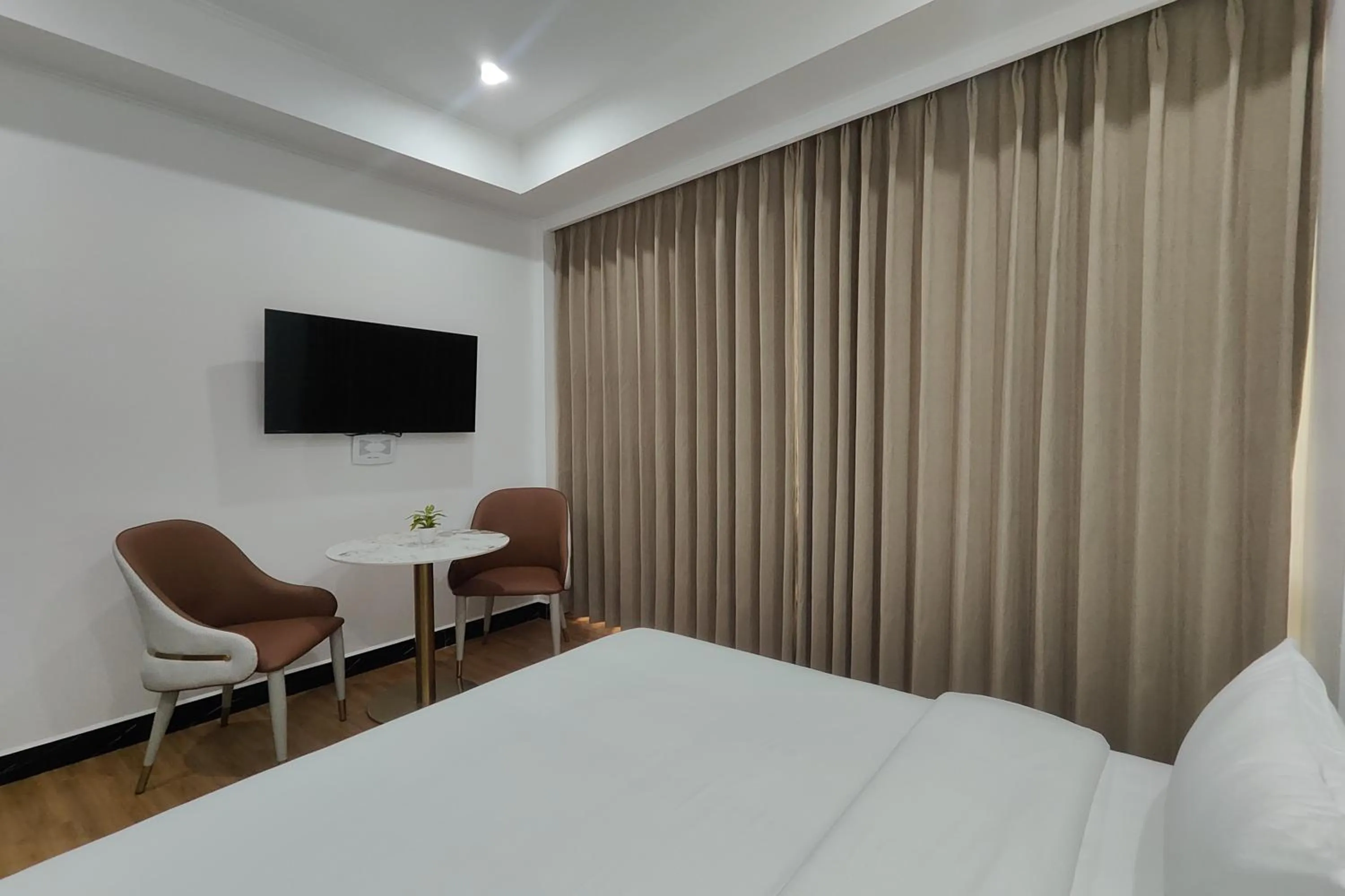 Bed in Mactan Grand Golden Hotel near Airport