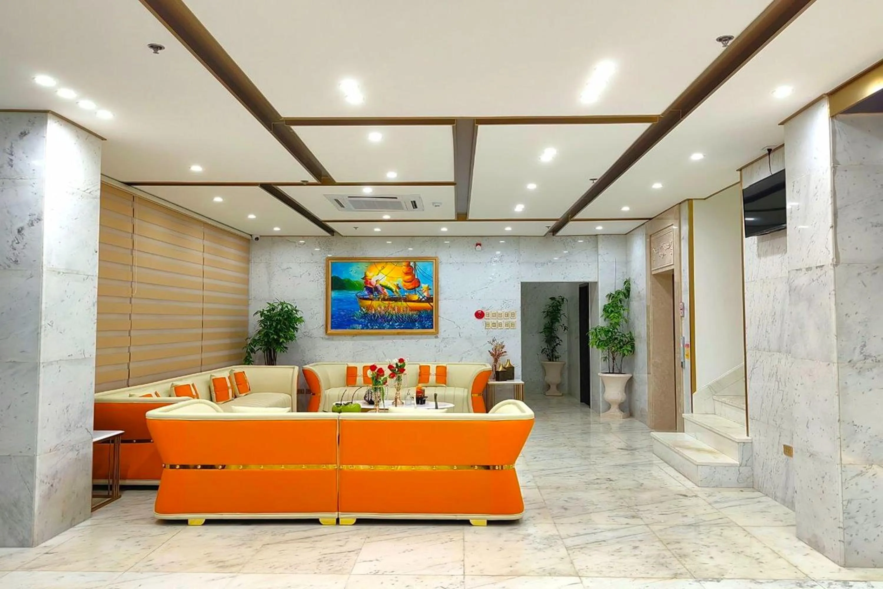 Lobby or reception in Mactan Grand Golden Hotel near Airport