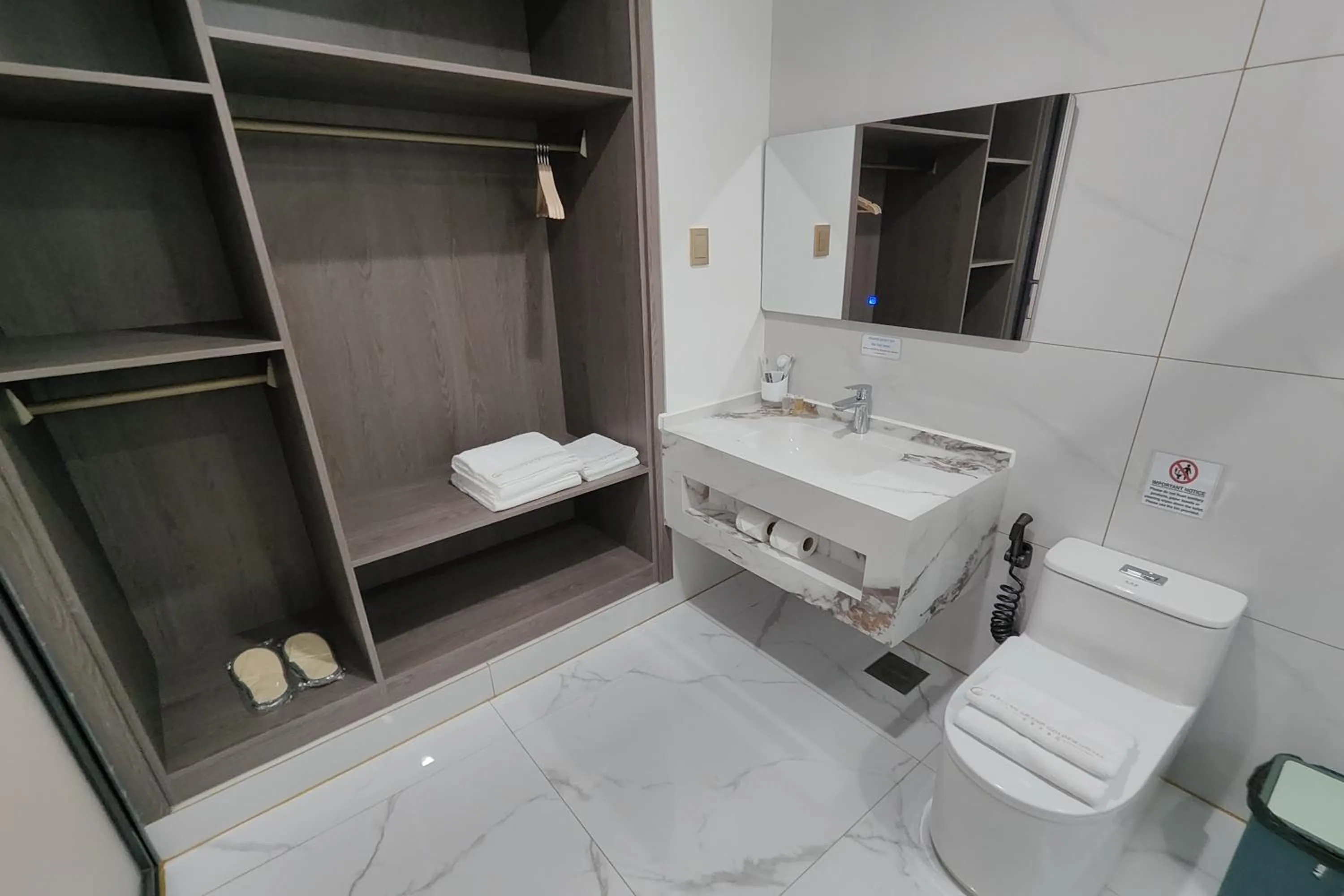 Bathroom in Mactan Grand Golden Hotel near Airport