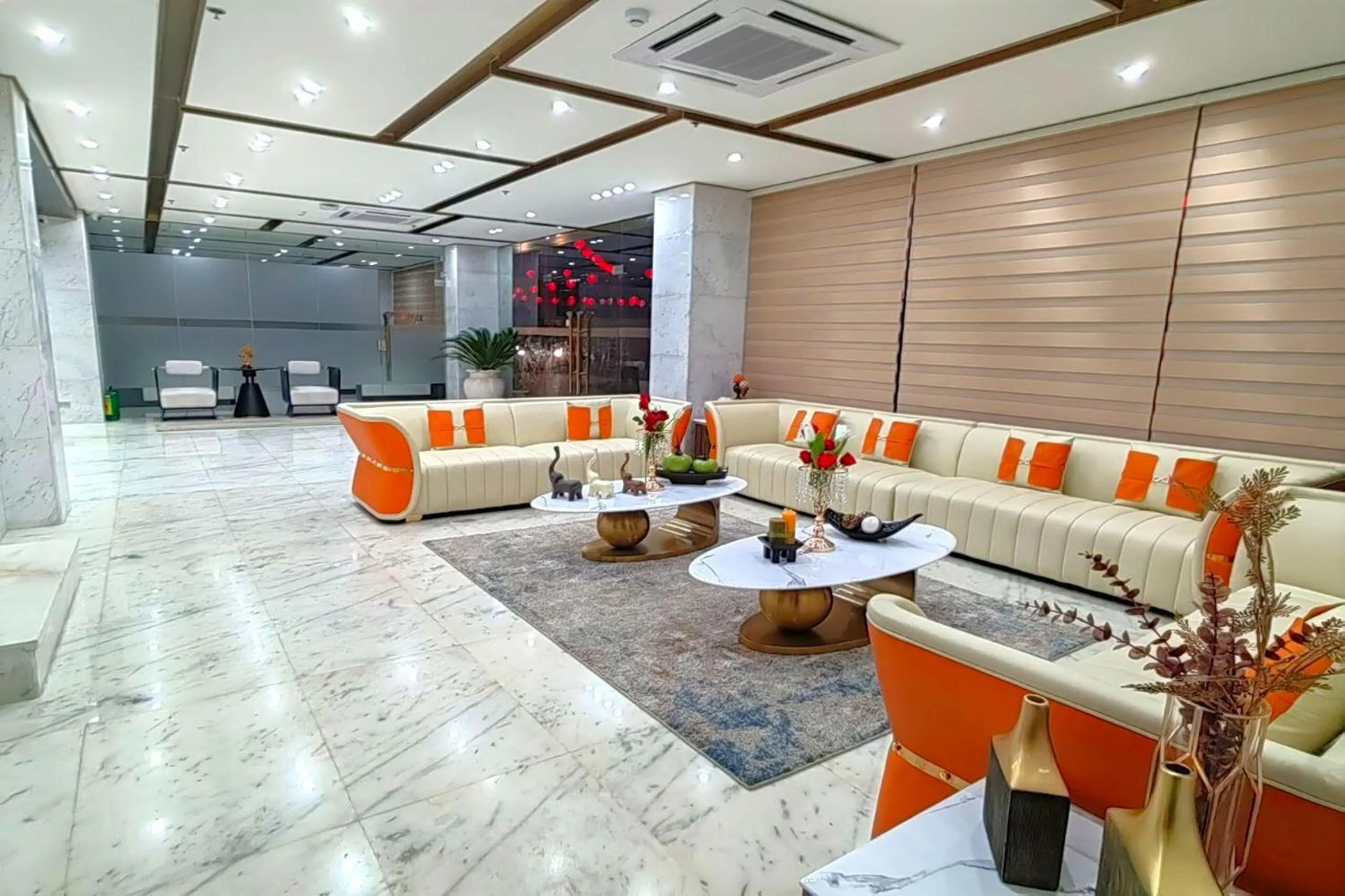 Lobby or reception in Mactan Grand Golden Hotel near Airport