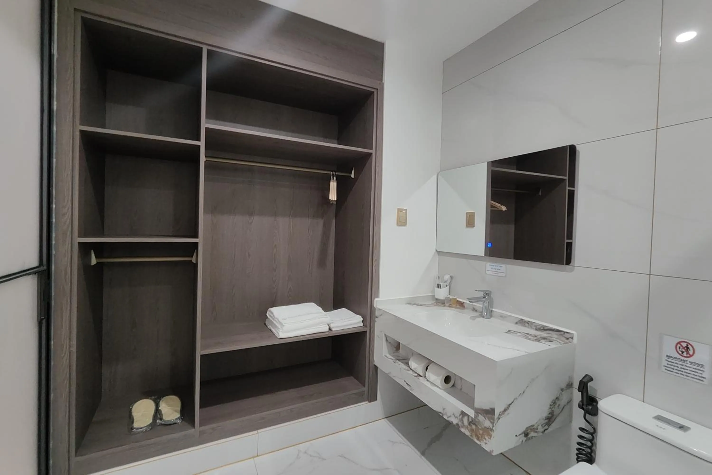 Bathroom in Mactan Grand Golden Hotel near Airport