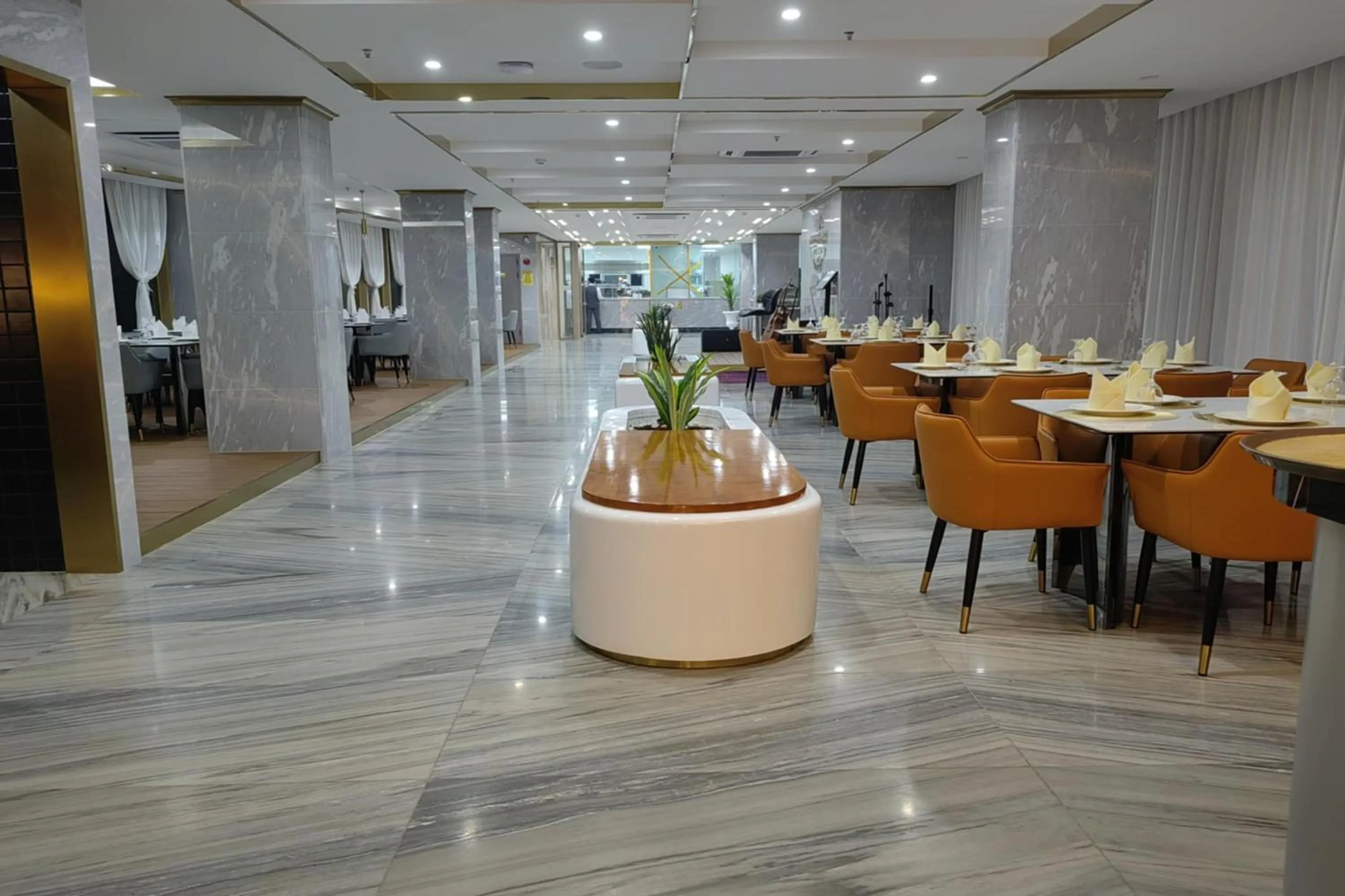 Restaurant/places to eat in Mactan Grand Golden Hotel near Airport