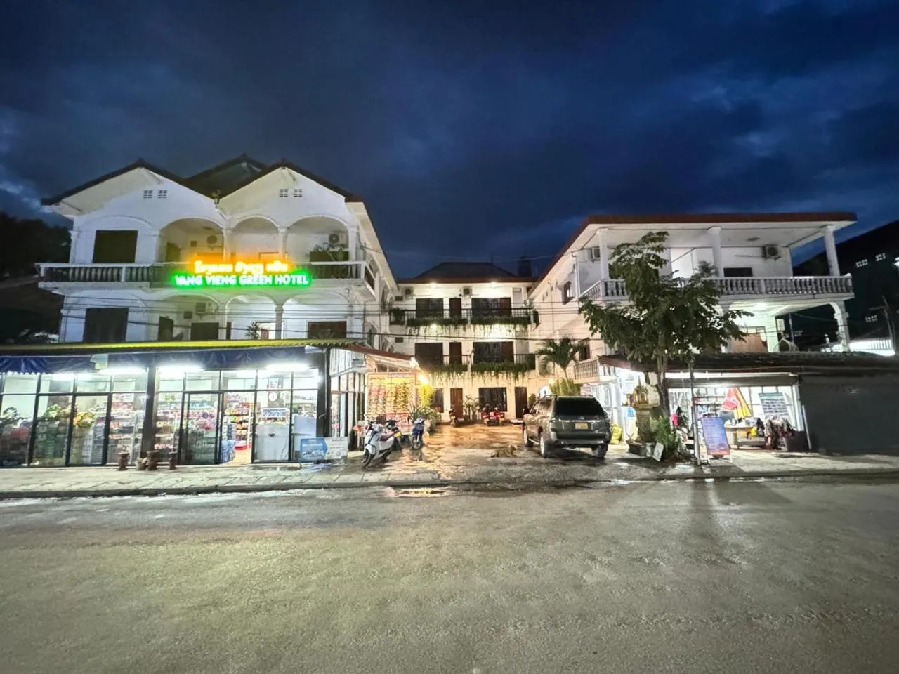 Neighbourhood in Vang Vieng Green Central Hotel
