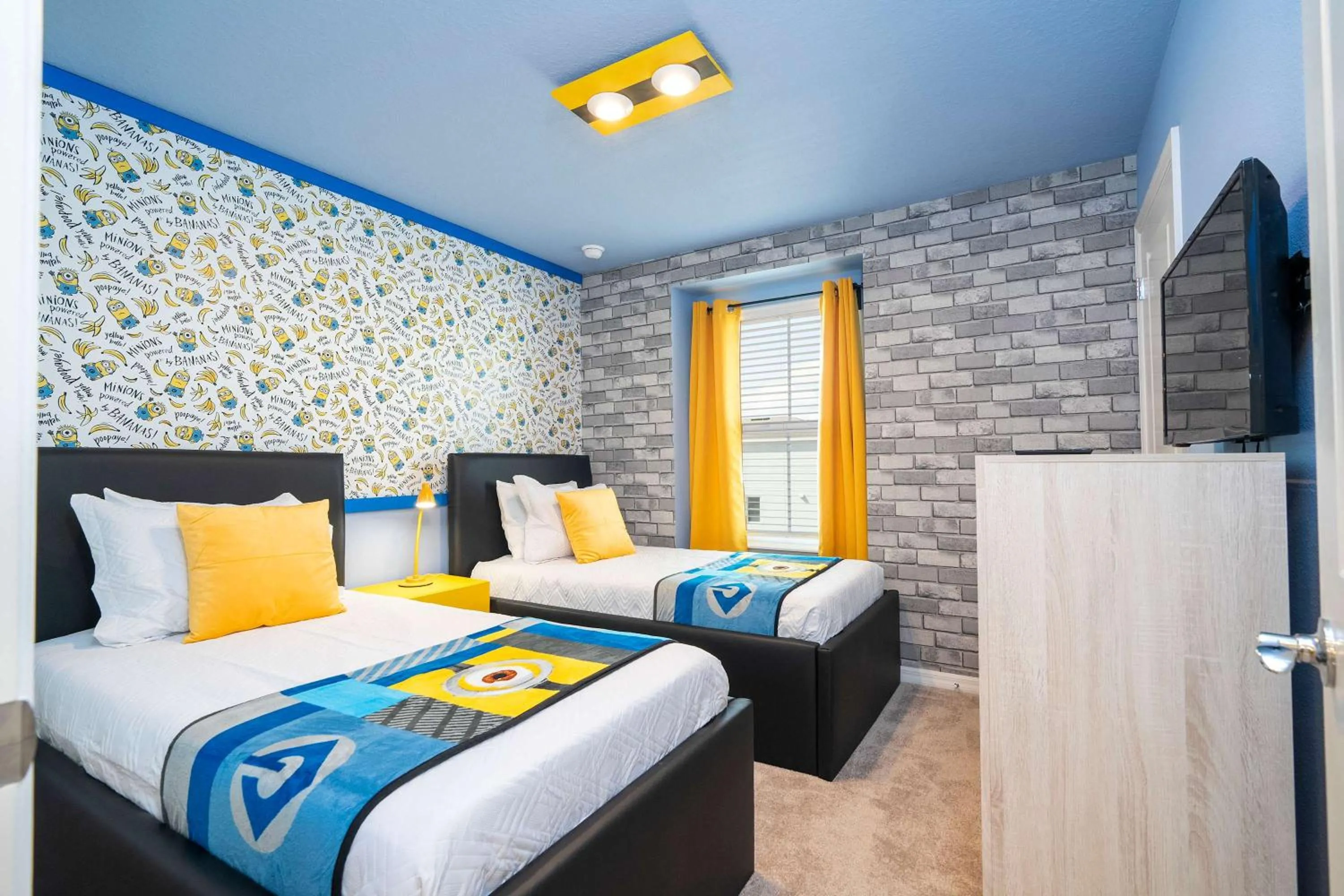Luxury Private Pool & Themed Rooms Close to Disney 1282