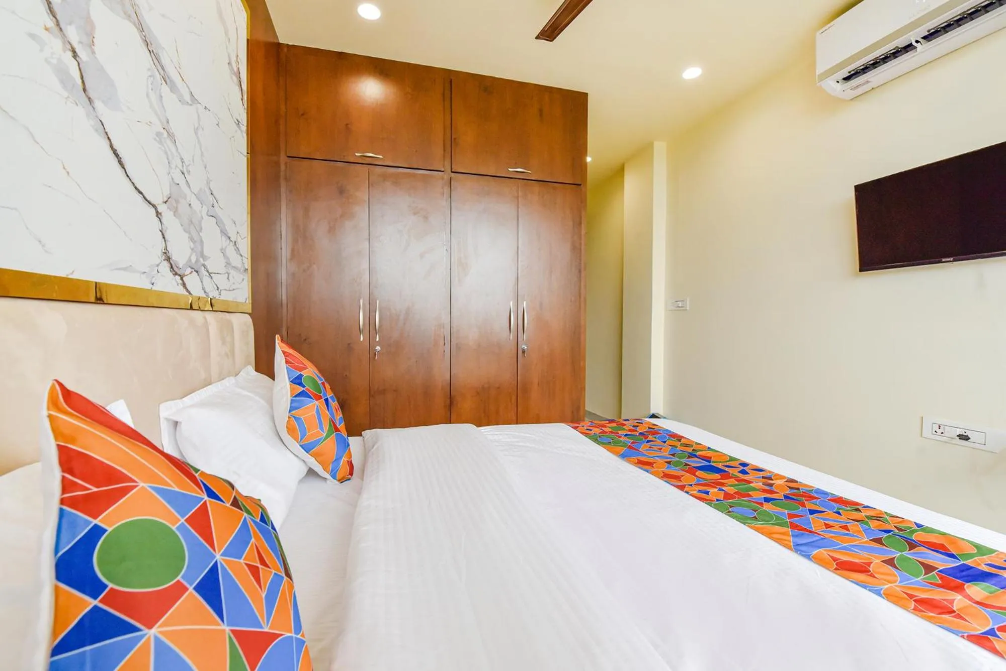 Bed in FabHotel Blooming Beds Pearl