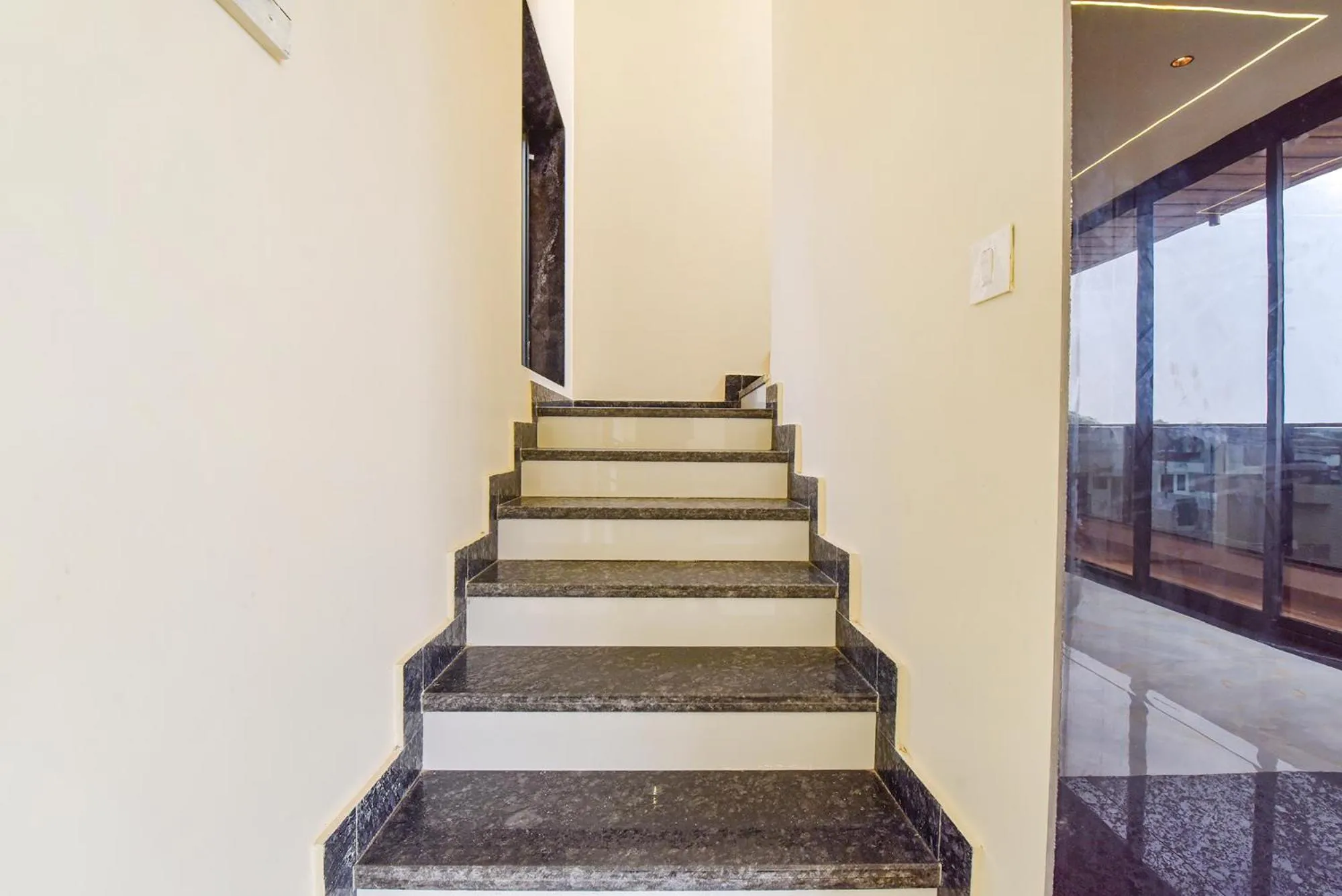 Lobby or reception in FabHotel Blooming Beds Pearl