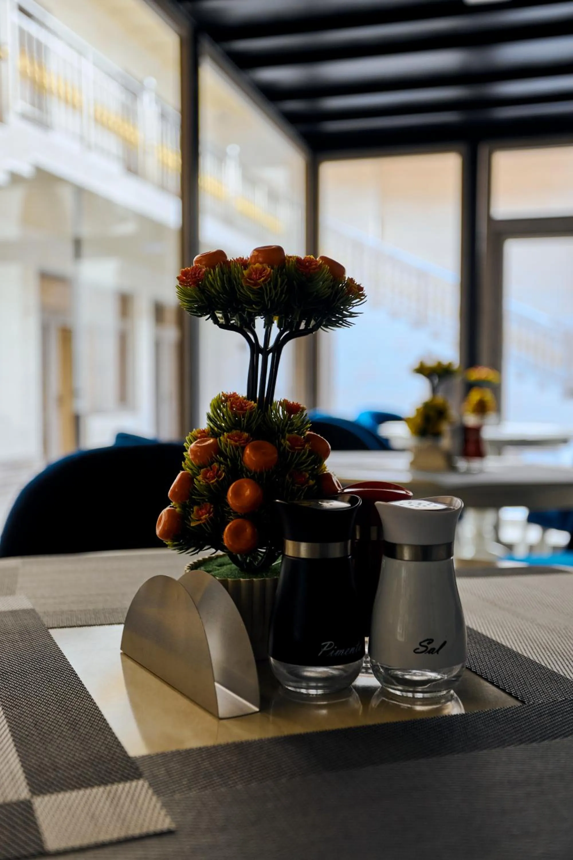 Restaurant/places to eat in Registan Gold