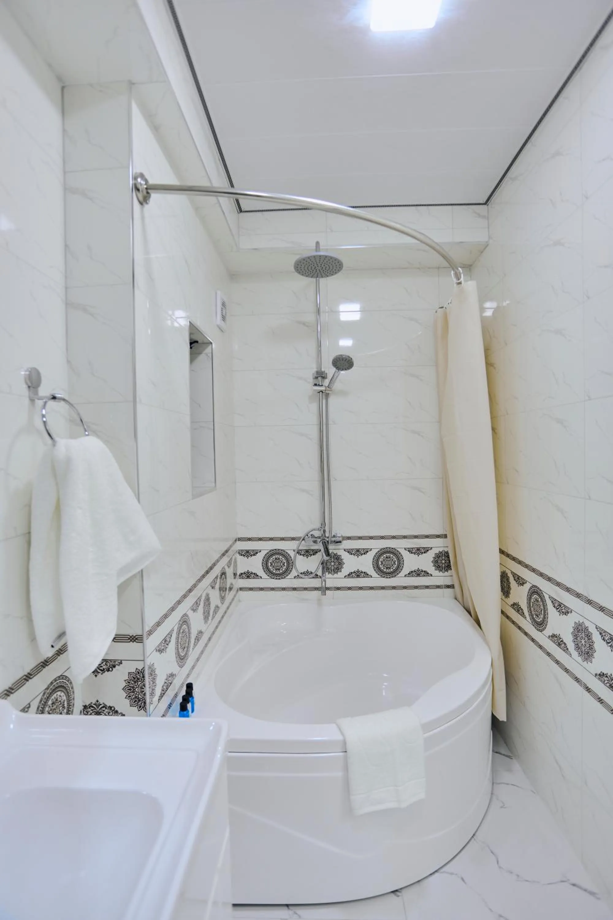 Shower in Registan Gold