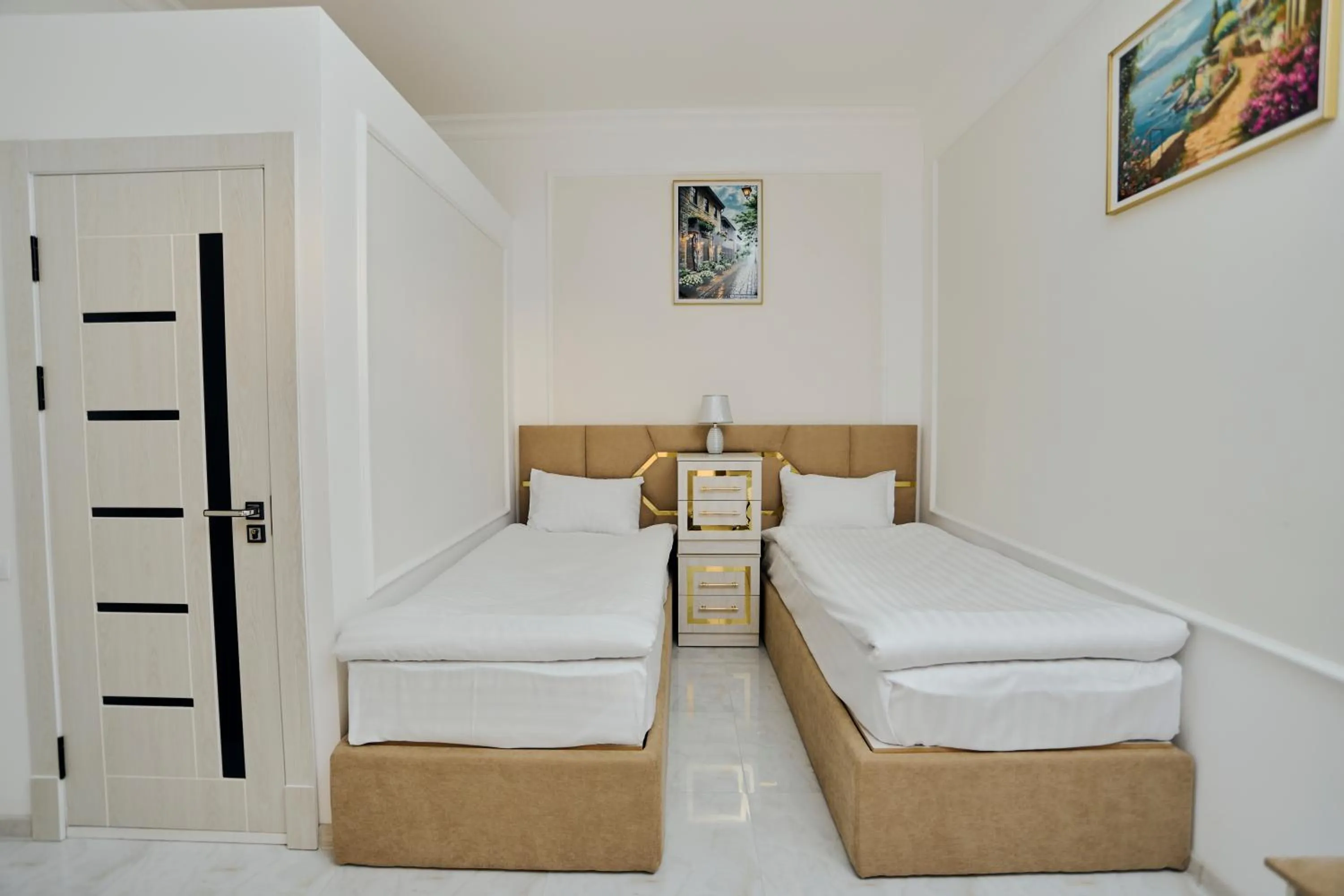 Bed in Registan Gold