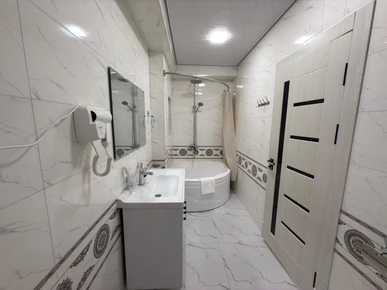 Shower in Registan Gold