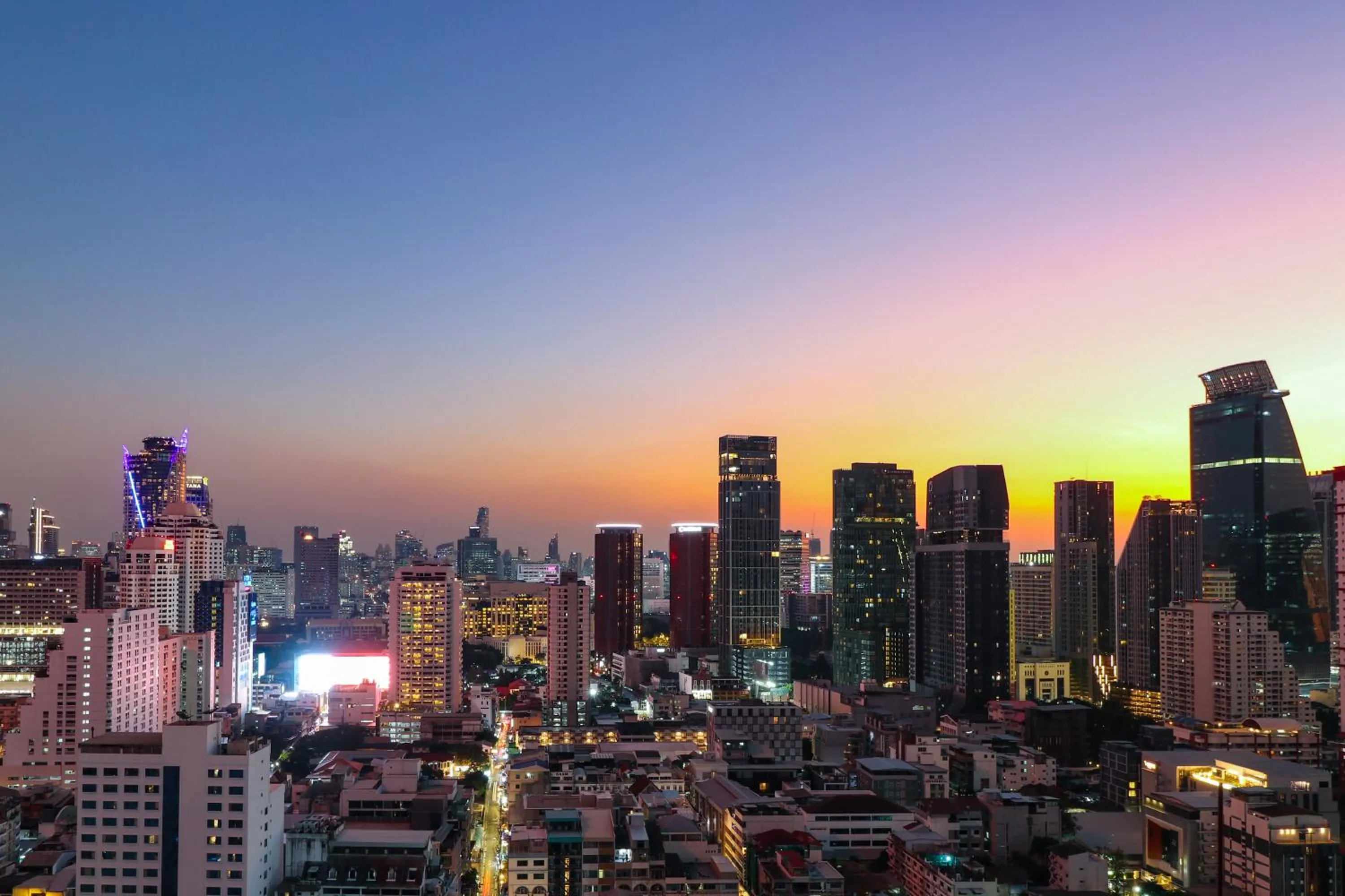 City view in Queensland Hotel Bangkok