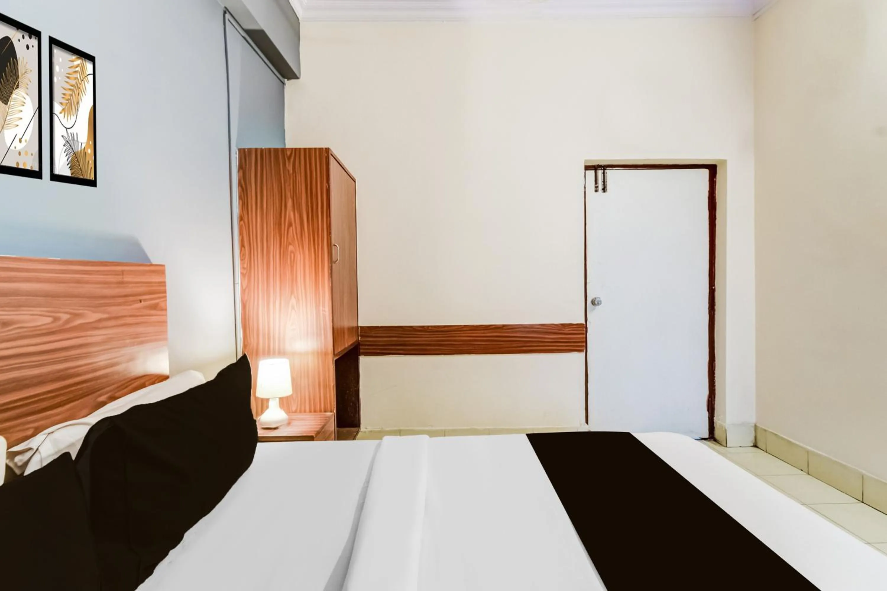 Bedroom, Bed in Super Hotel O Paradise Circle