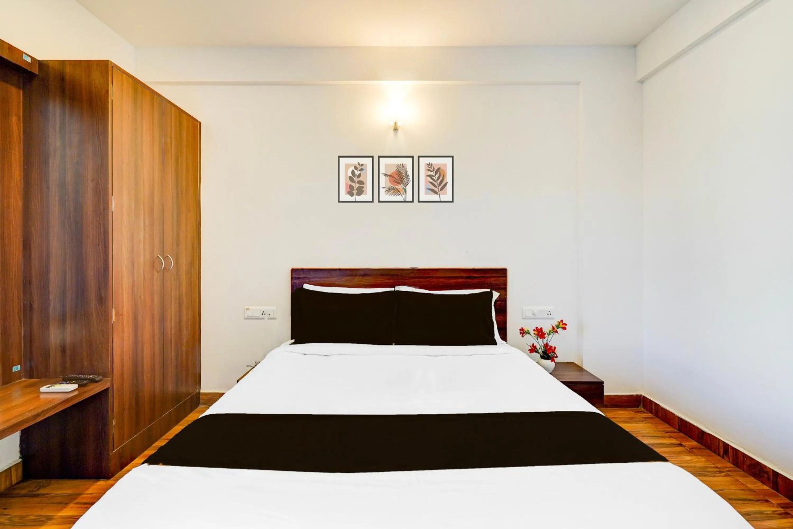 Bedroom, Bed in Super Townhouse Whitefield Bangalore