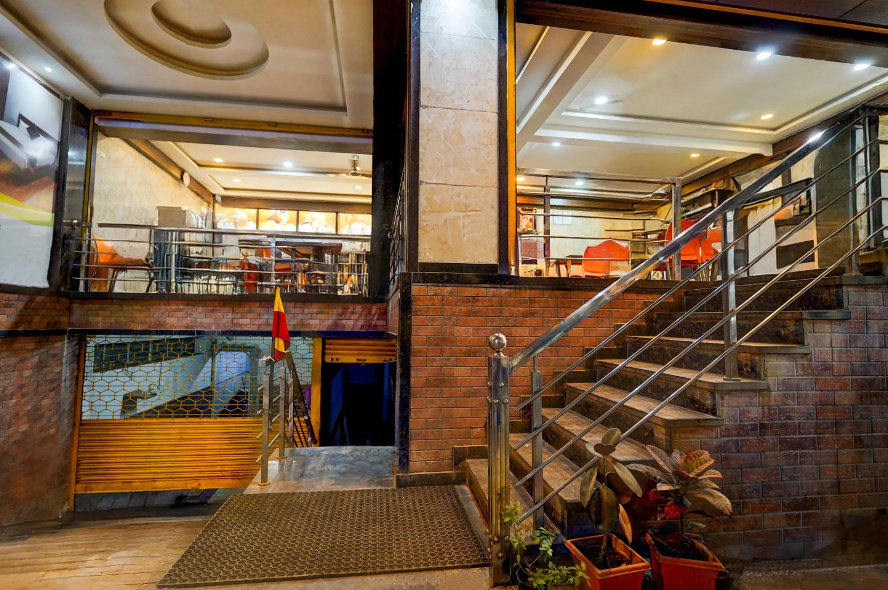 Restaurant/places to eat in Super Townhouse Whitefield Bangalore