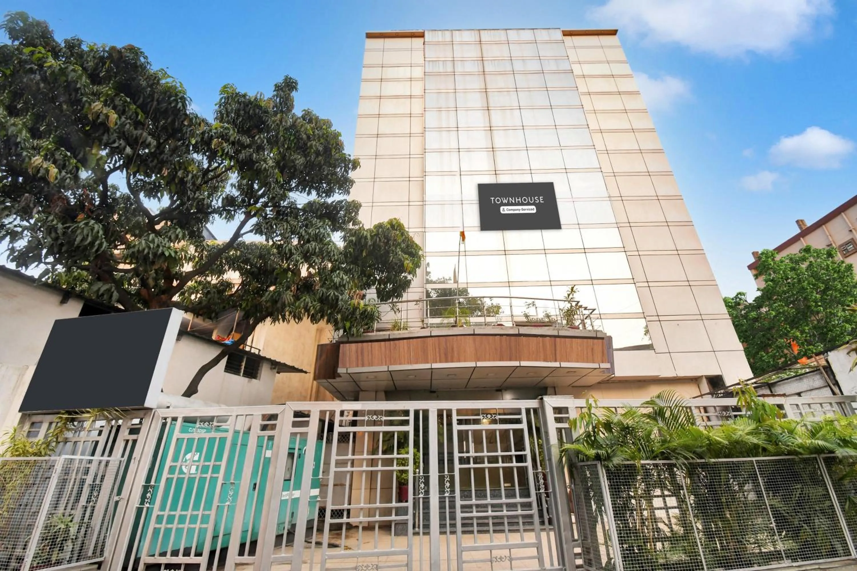 Facade/entrance in Super Townhouse Ranchi Near Railway Station