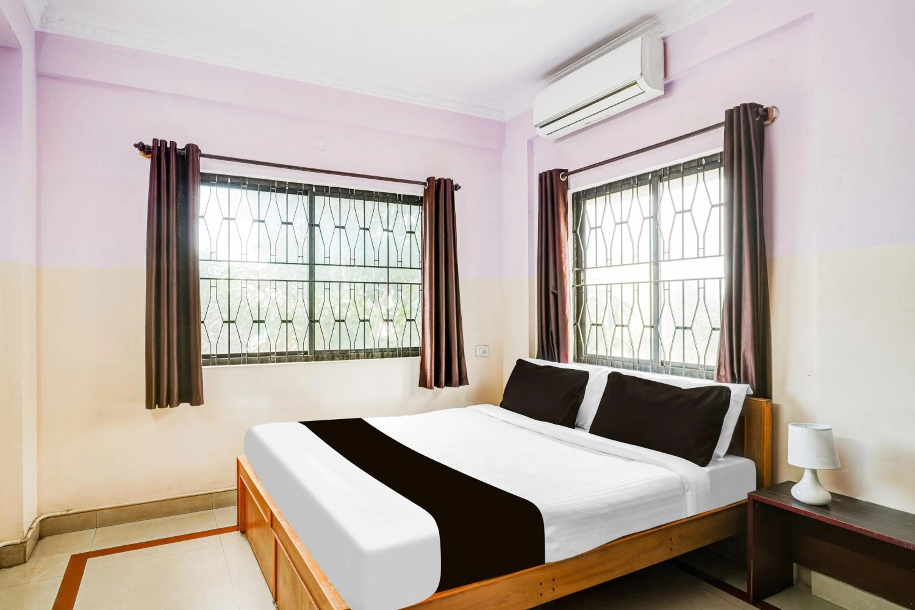 Bedroom in Super Collection O Yeshwantpur Formerly Sunder Nivas