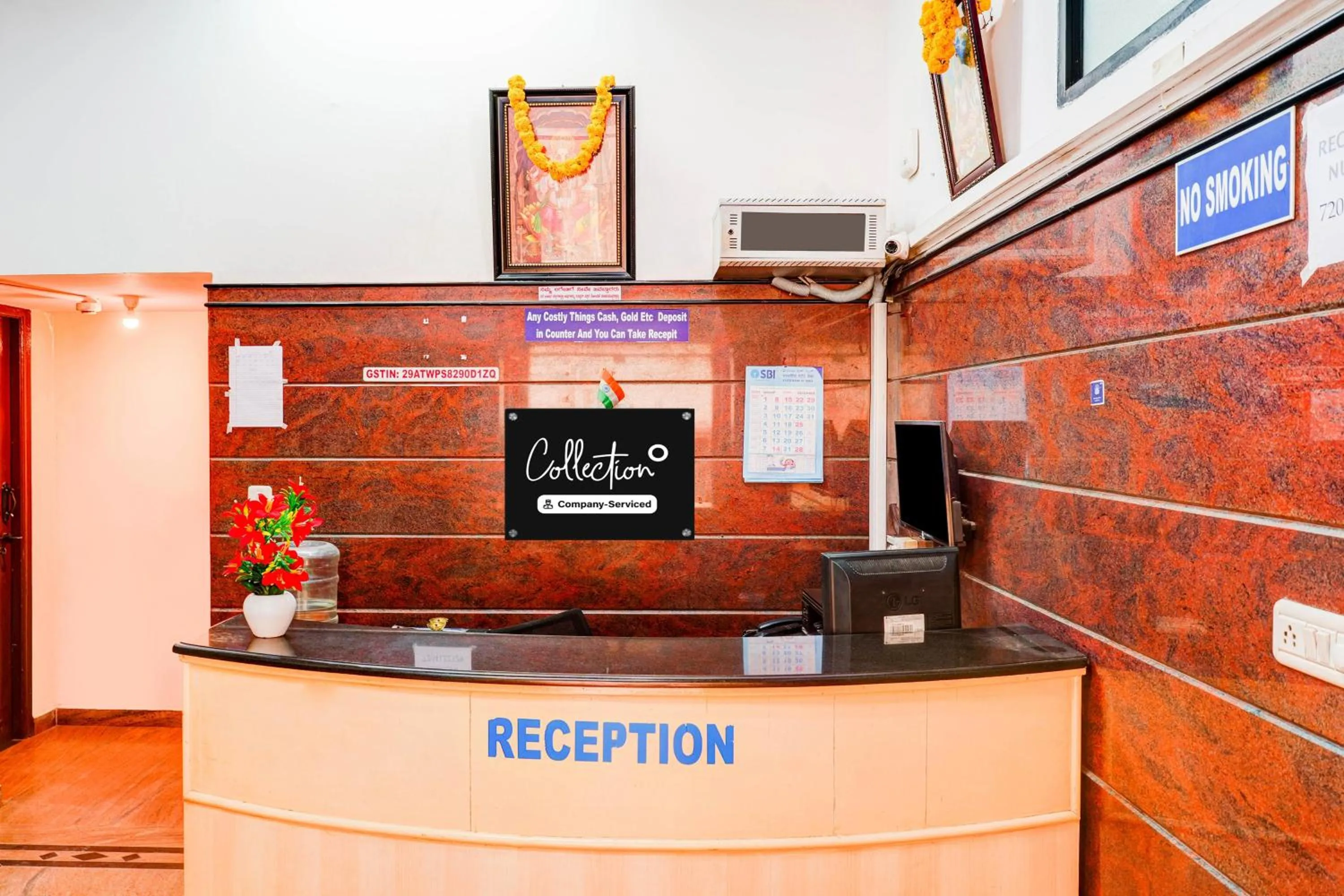 Lobby or reception in Super Collection O Yeshwantpur Formerly Sunder Nivas