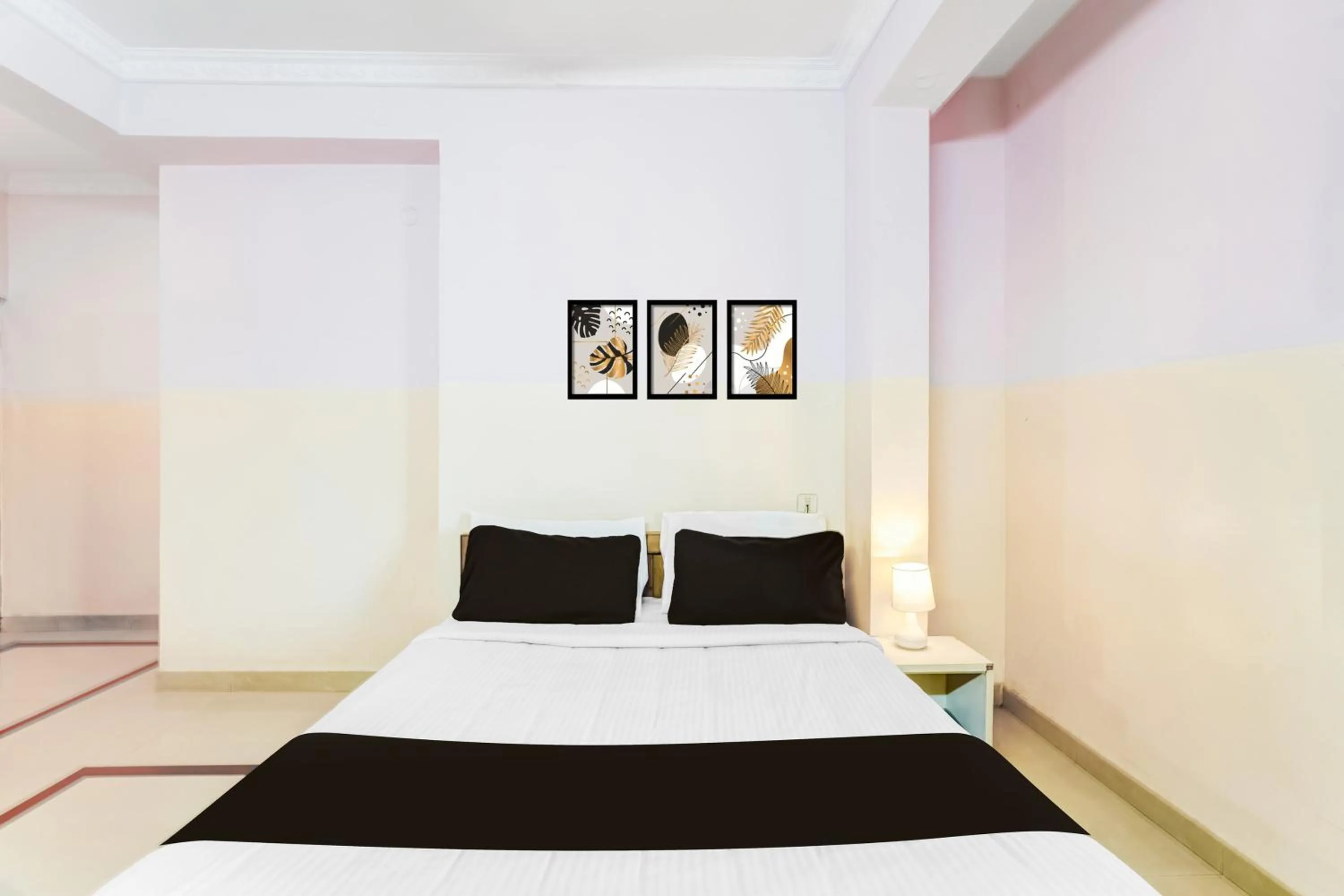 Bedroom in Super Collection O Yeshwantpur Formerly Sunder Nivas