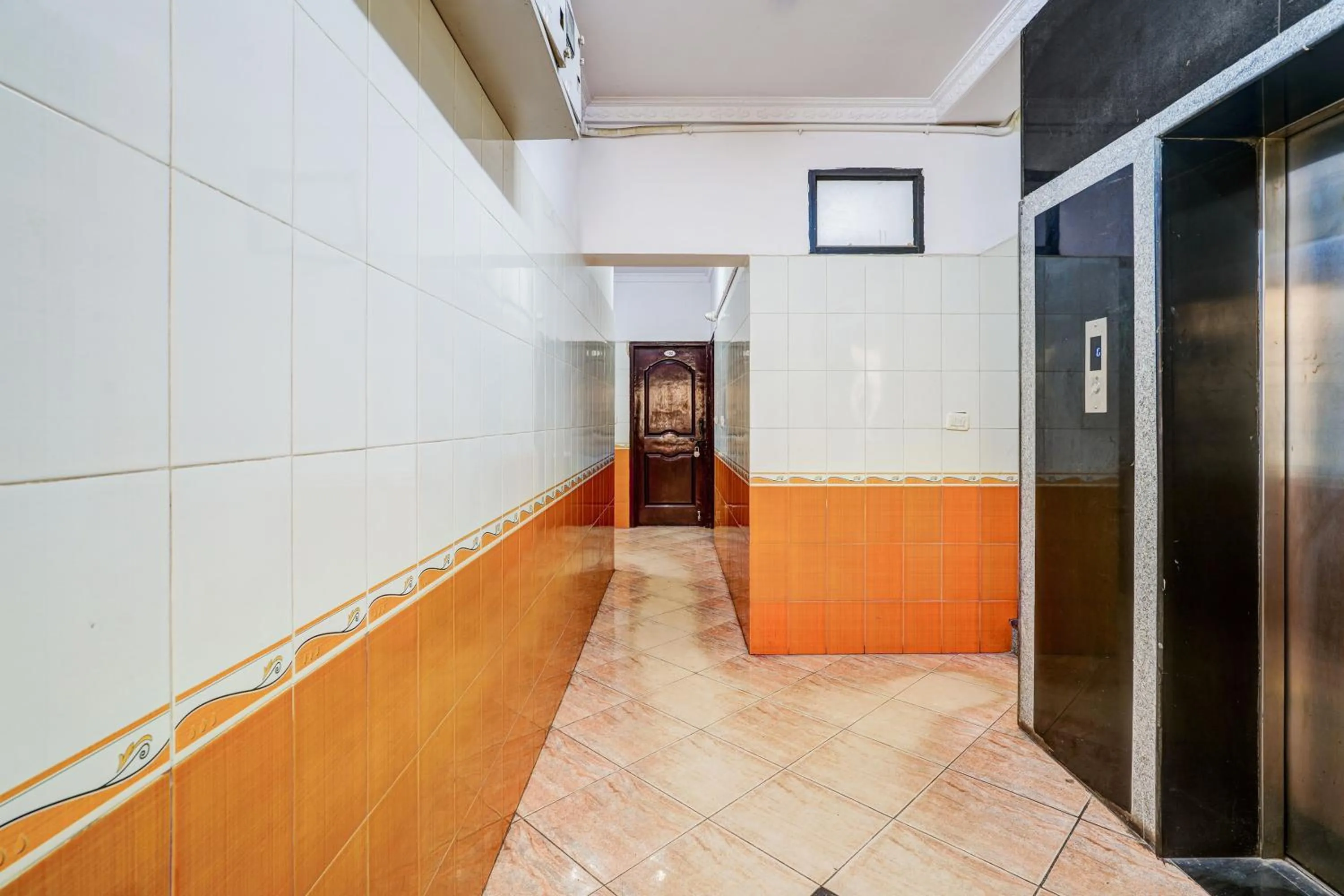 Lobby or reception in Super Collection O Yeshwantpur Formerly Sunder Nivas