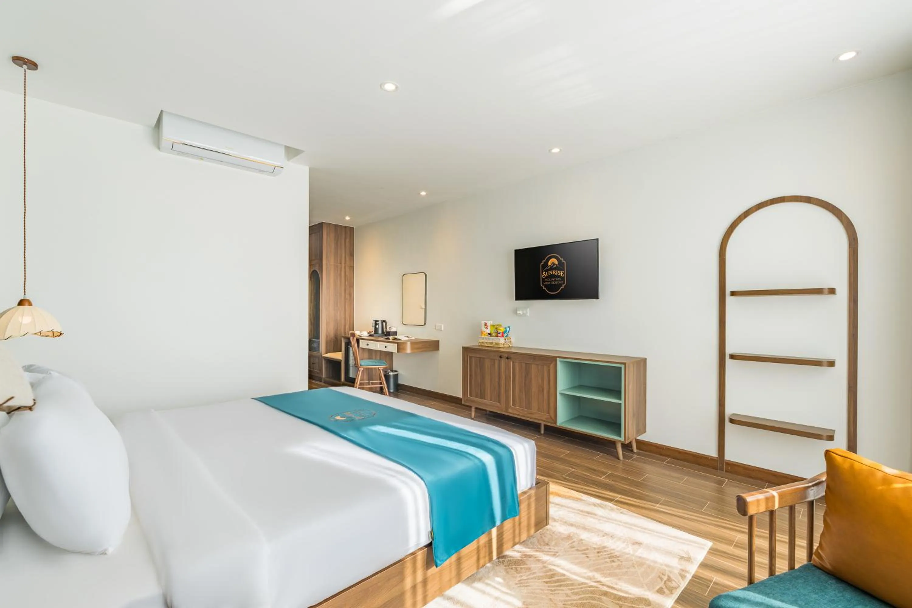 Bed in Sunrise Mountain View Resort