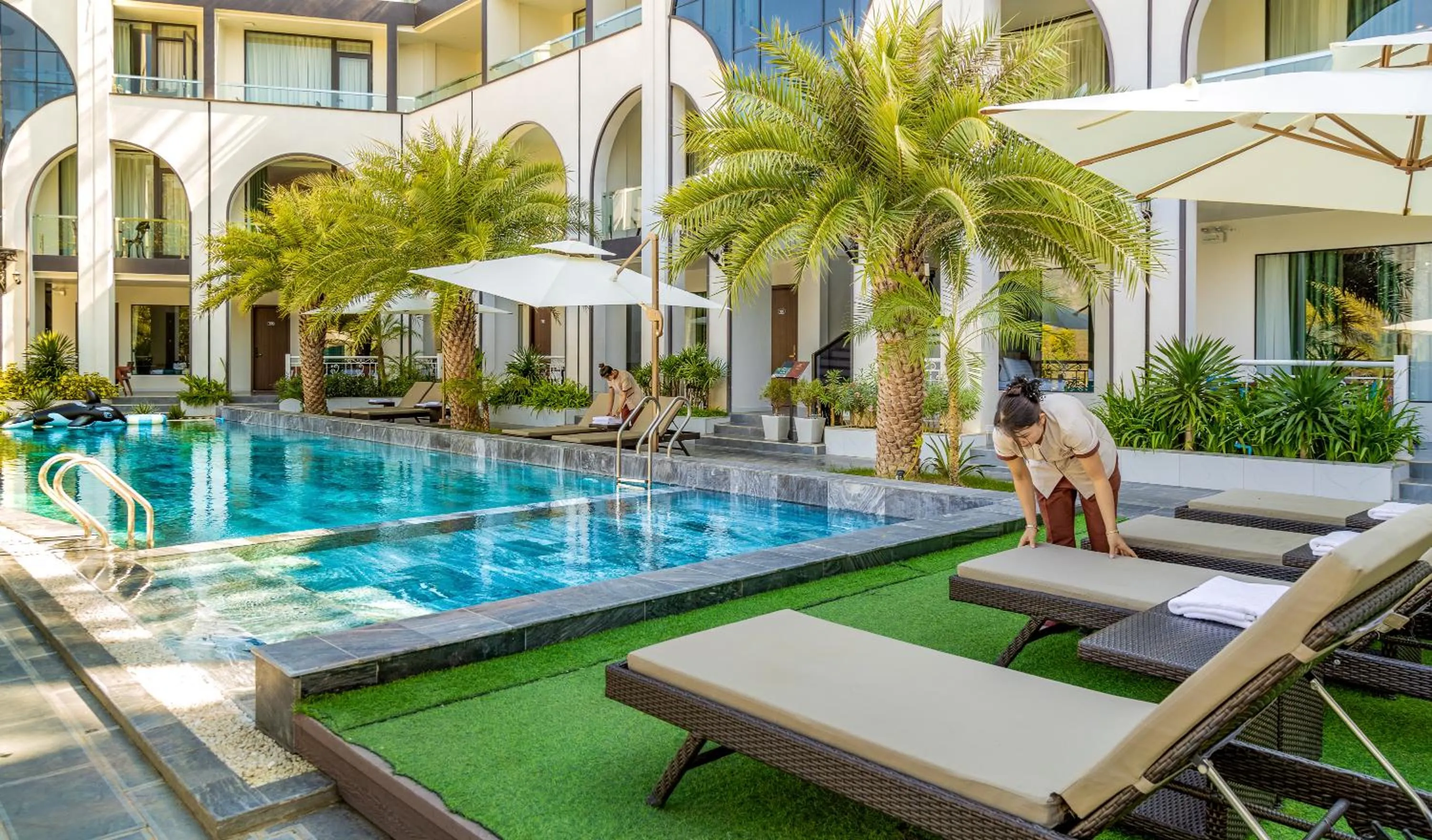 Sunrise Mountain View Resort