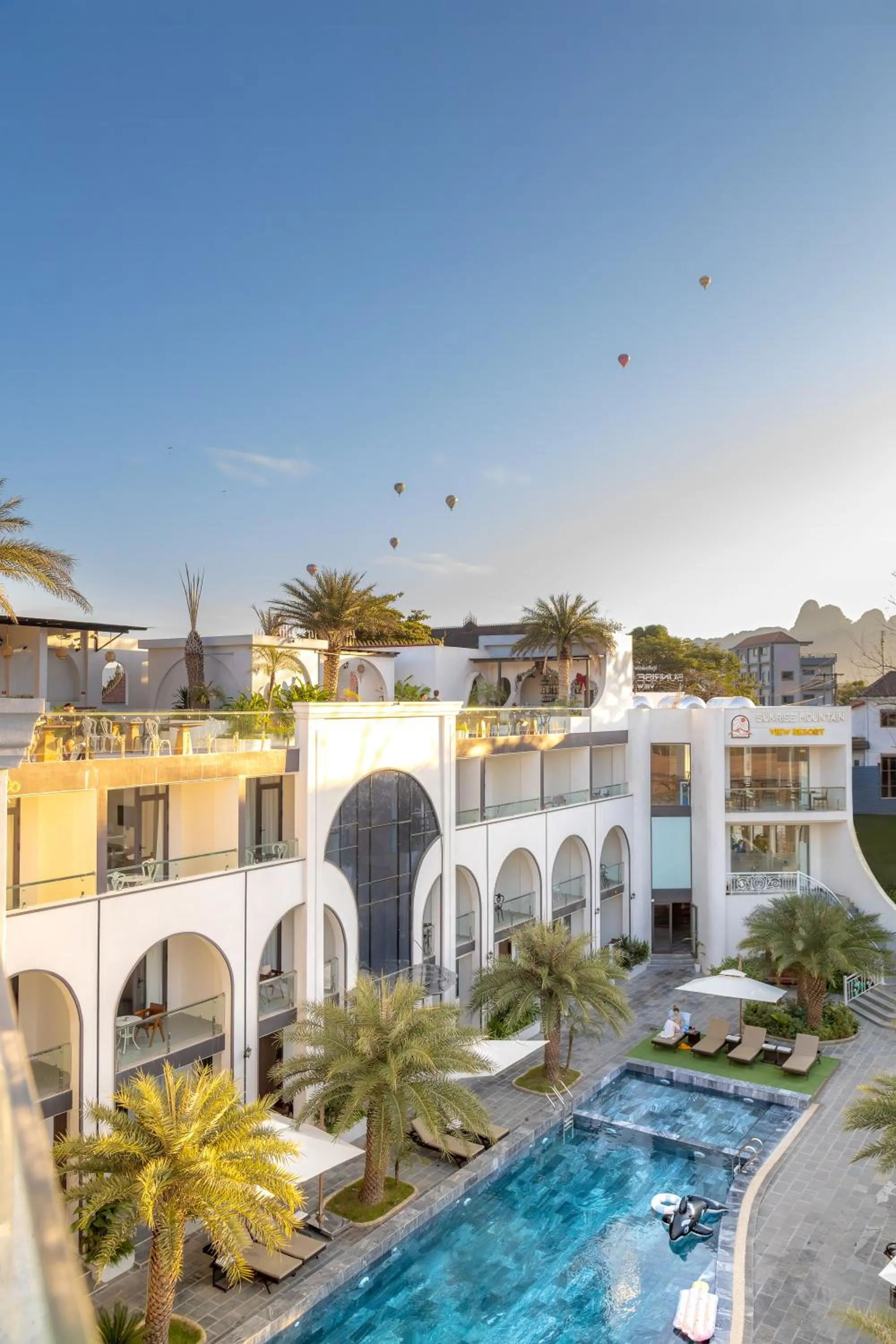 Property building in Sunrise Mountain View Resort