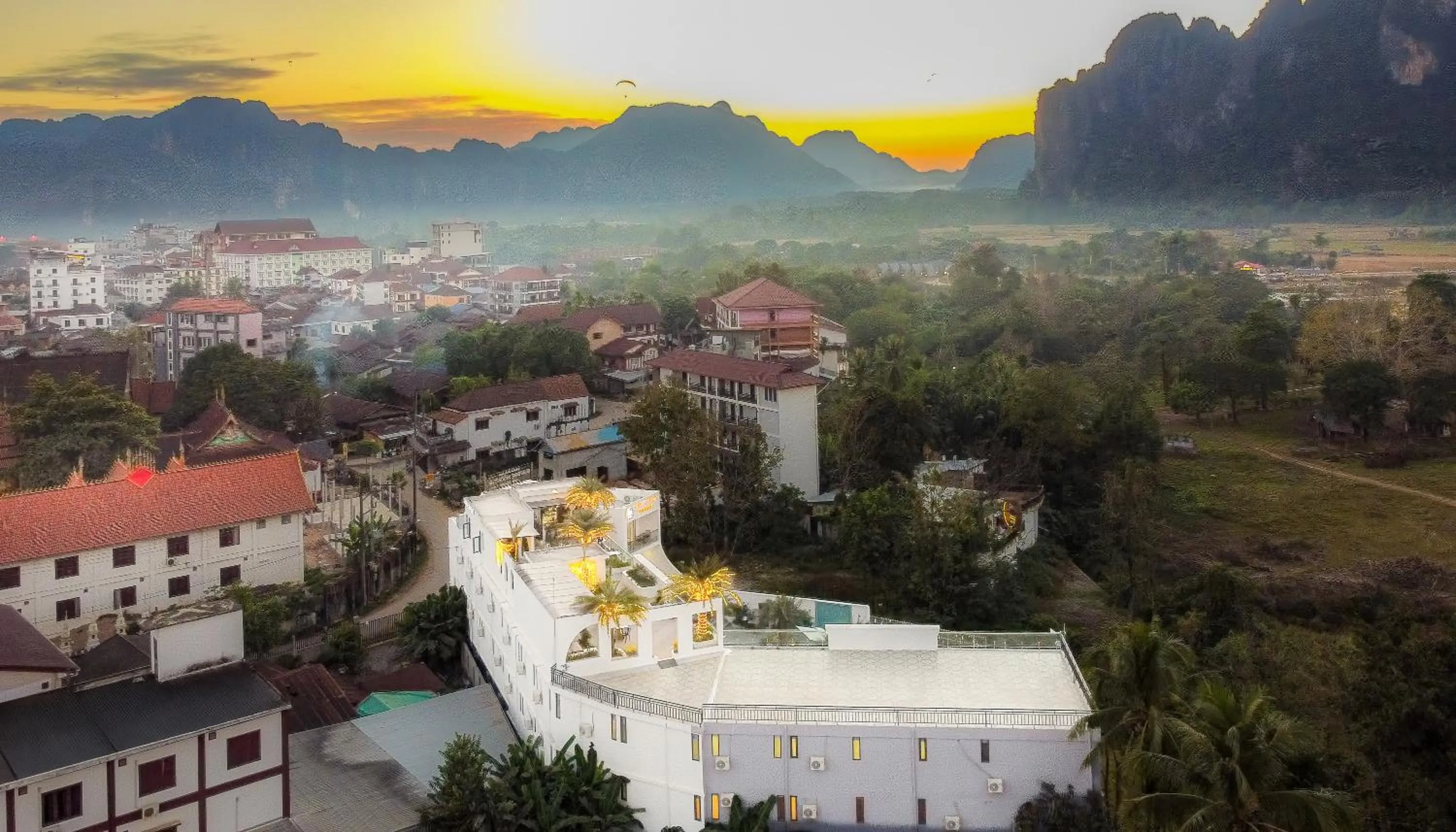 Sunrise Mountain View Resort