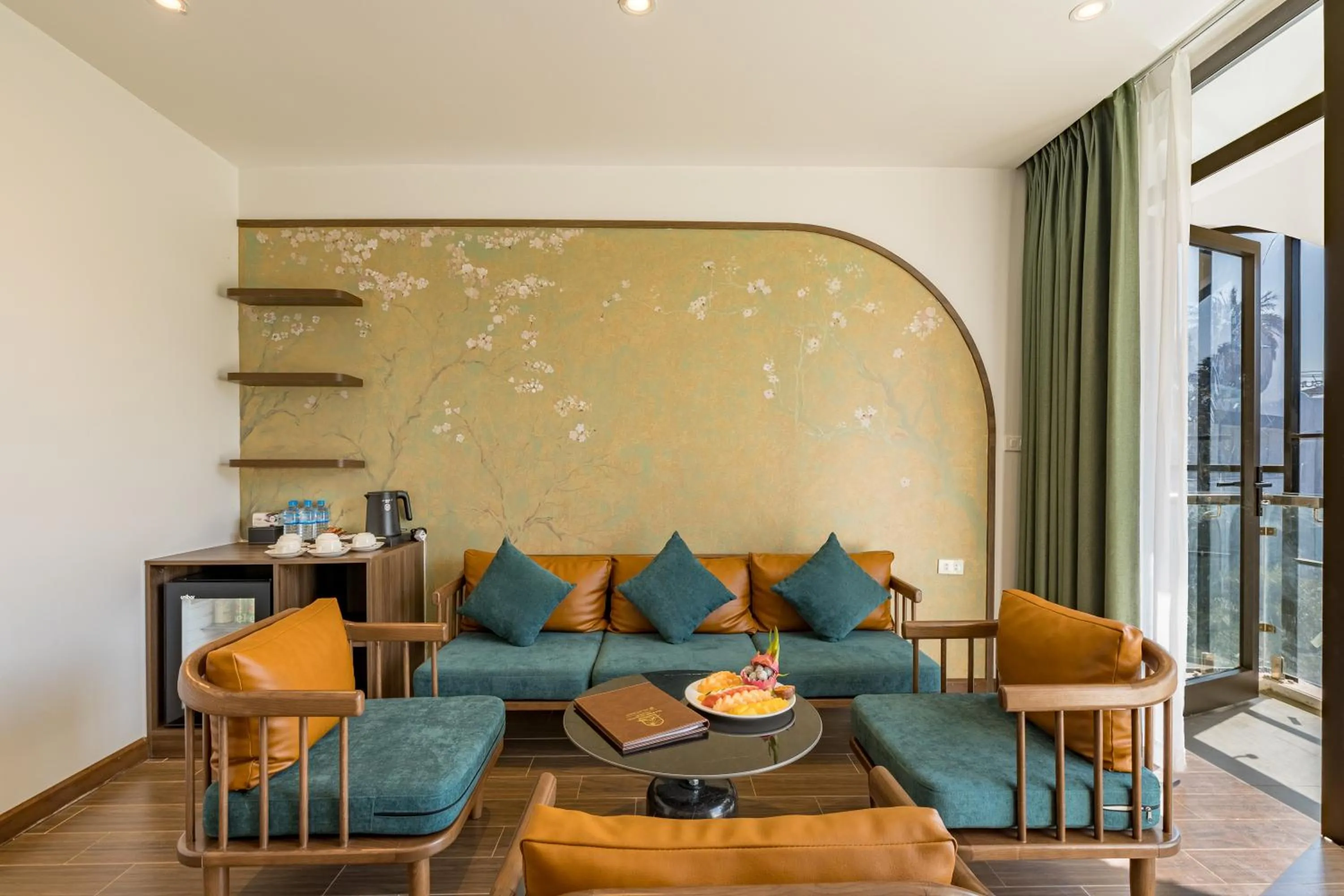 Sunrise Mountain View Resort