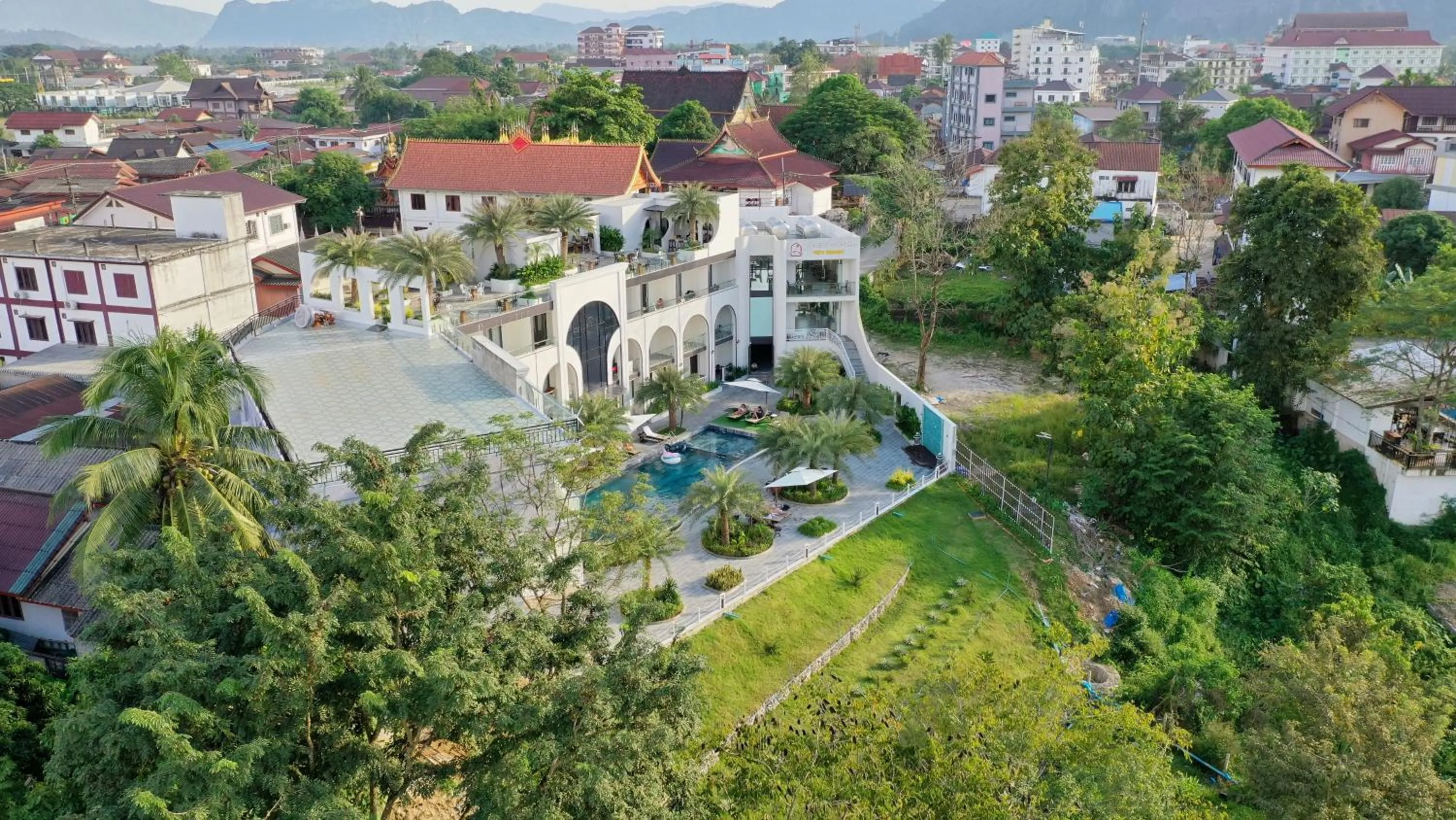 Property building in Sunrise Mountain View Resort