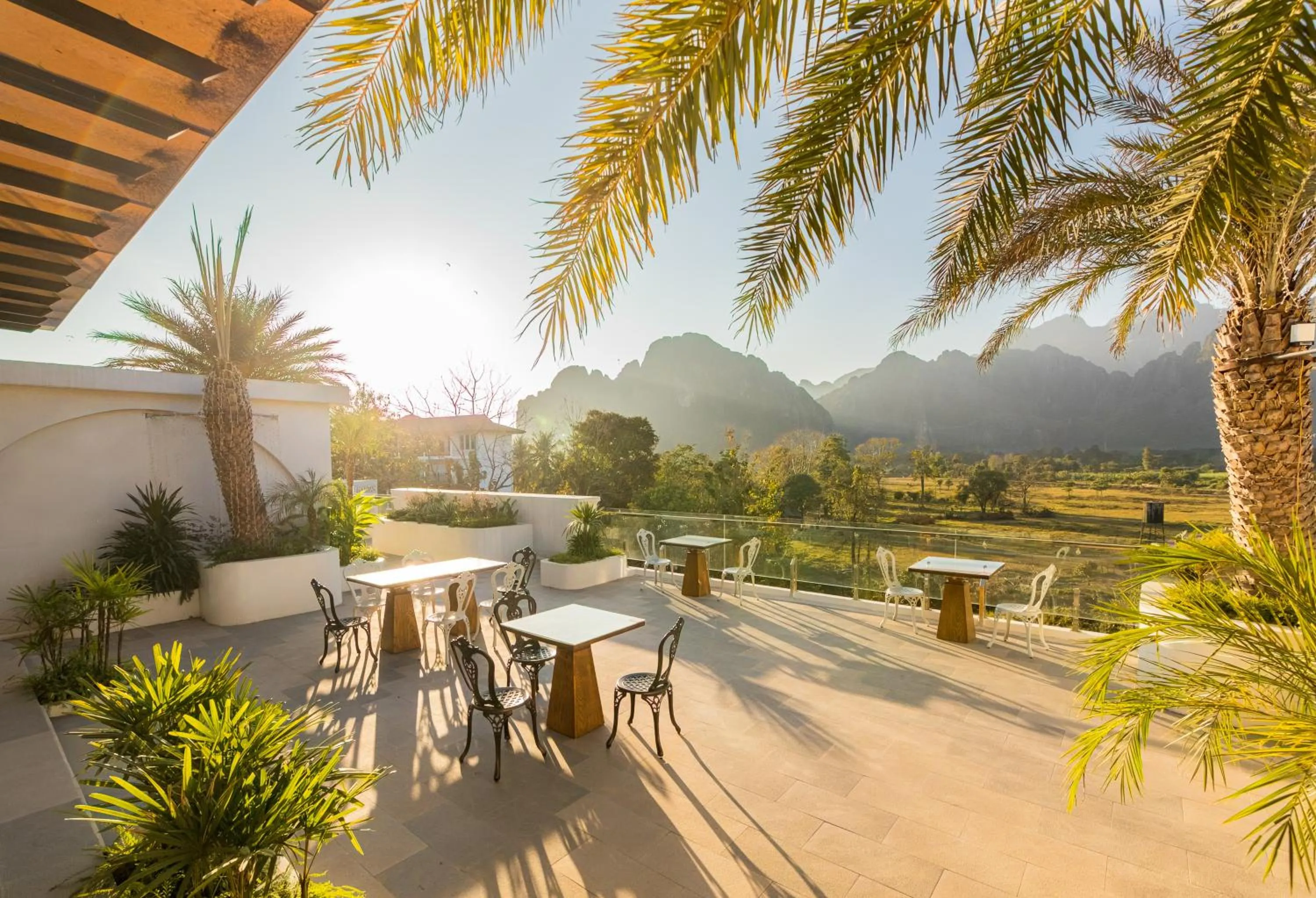 Sunrise Mountain View Resort