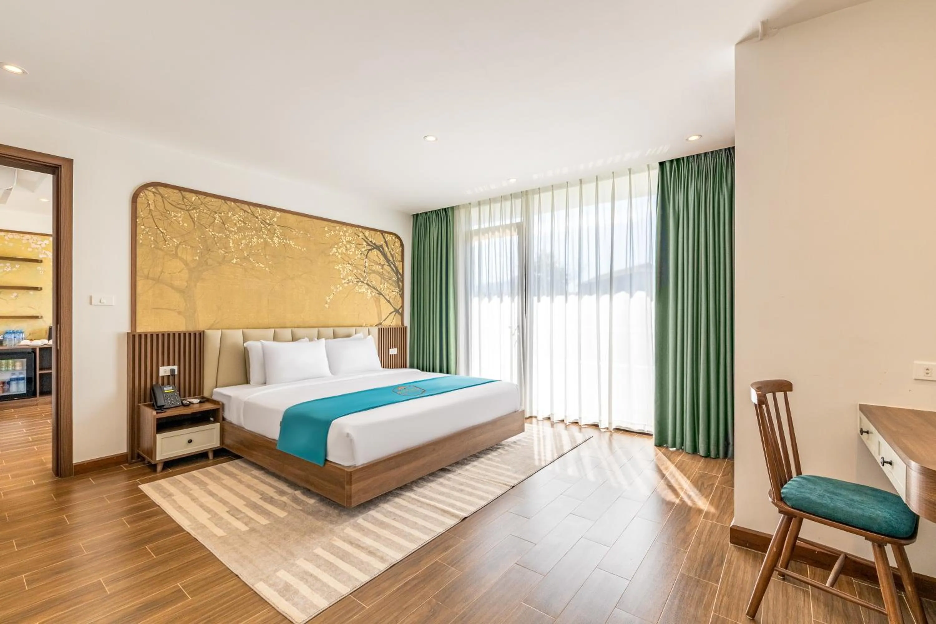 Bed in Sunrise Mountain View Resort