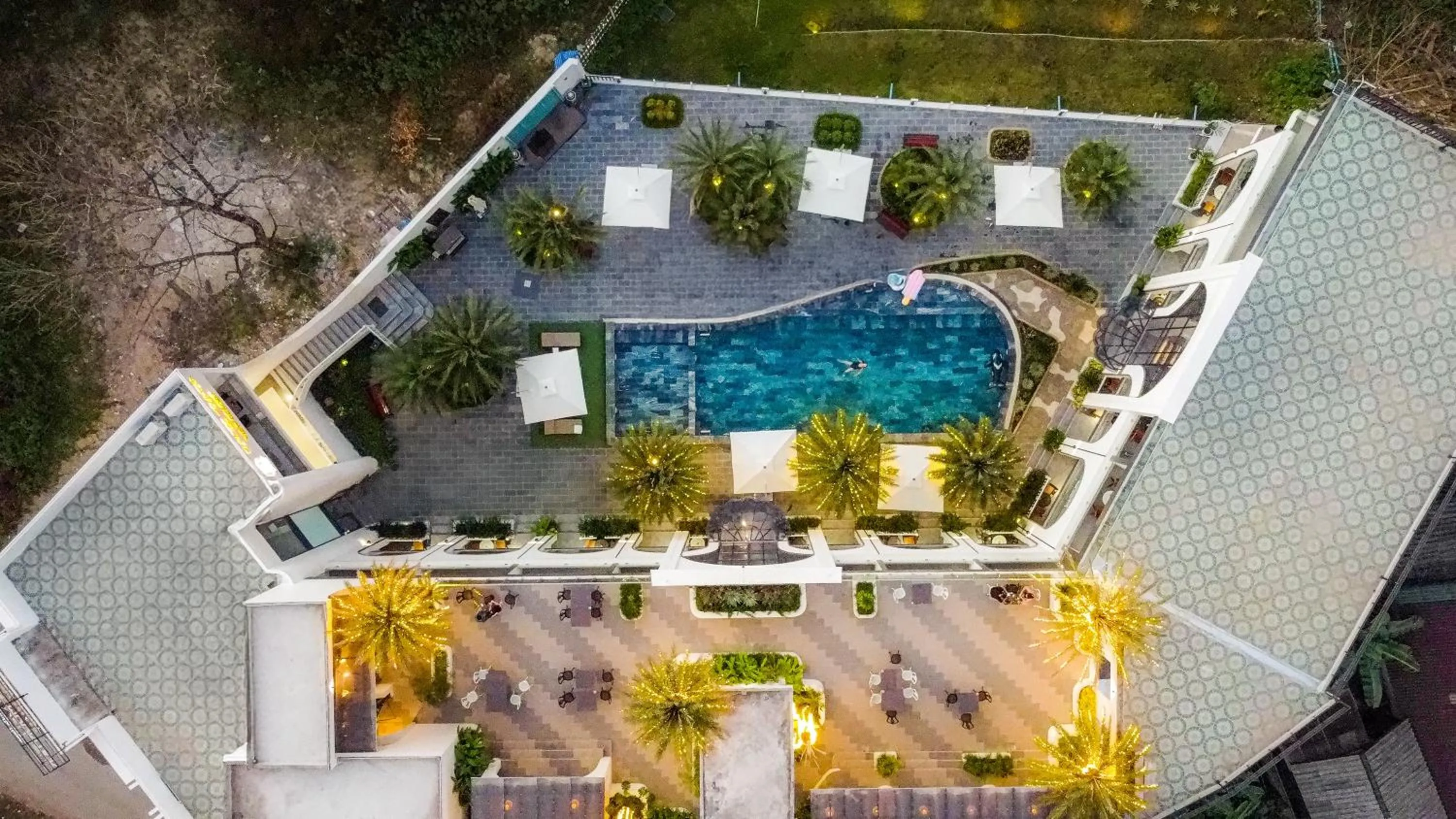 Sunrise Mountain View Resort