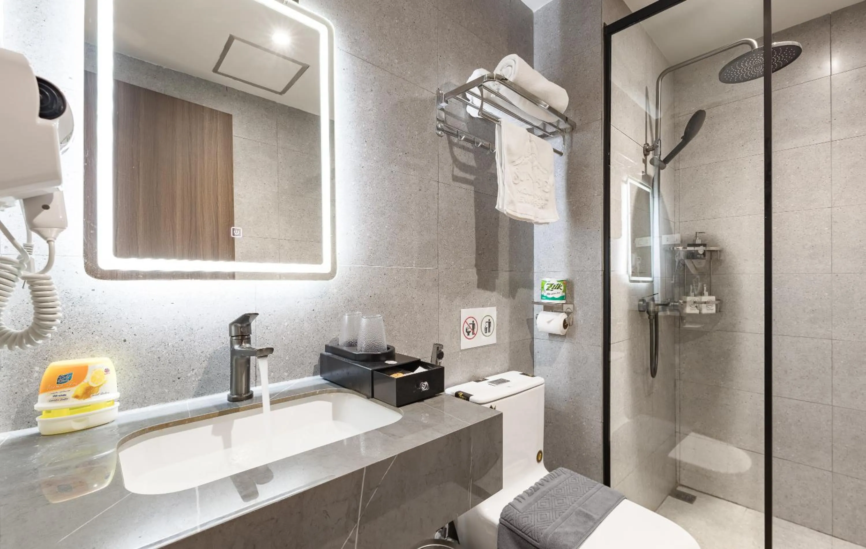 Sunrise Mountain View Resort