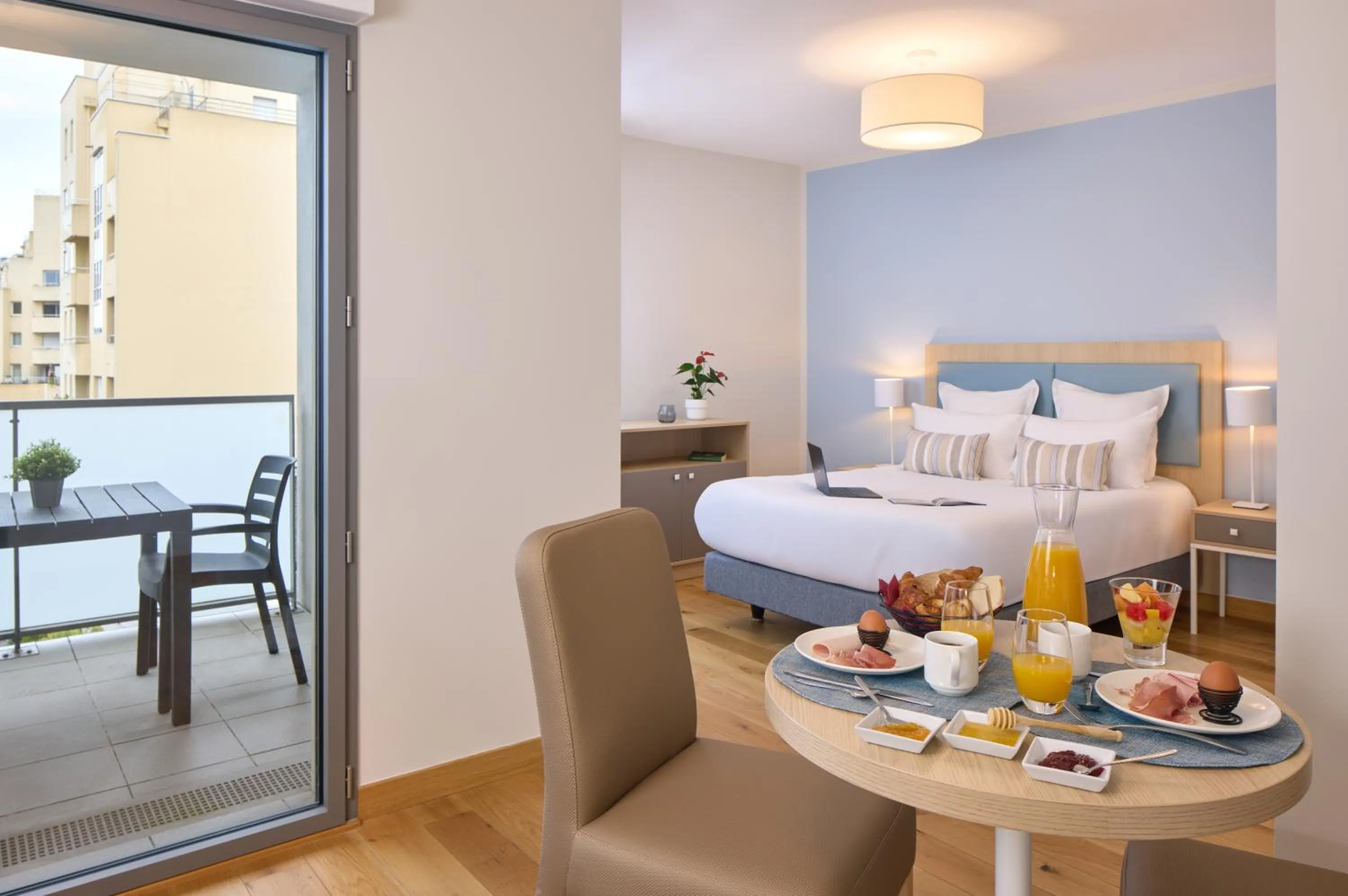 Studio in Quality Aparthotel Pau Porte Des Pyrénées