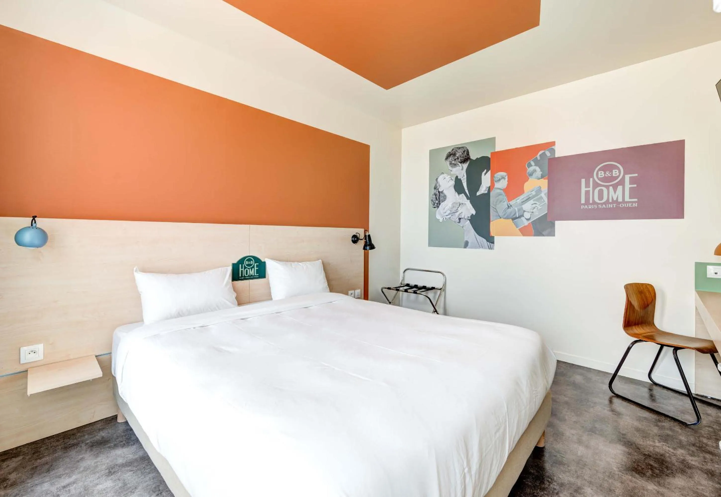 Photo of the whole room, Bed in B&B HOME Paris Mairie de Saint-Ouen