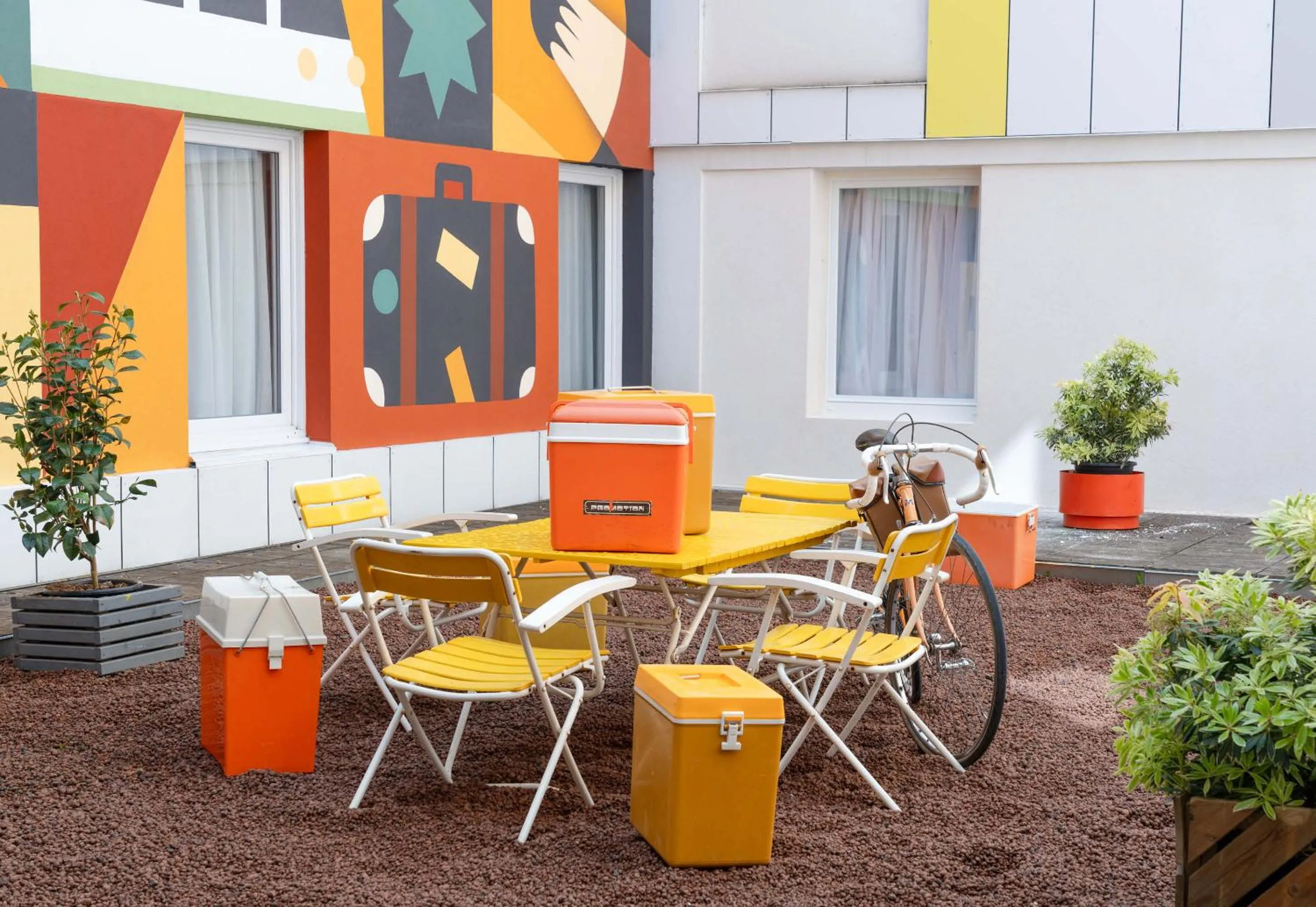 Patio in B&B HOME Paris Mairie de Saint-Ouen