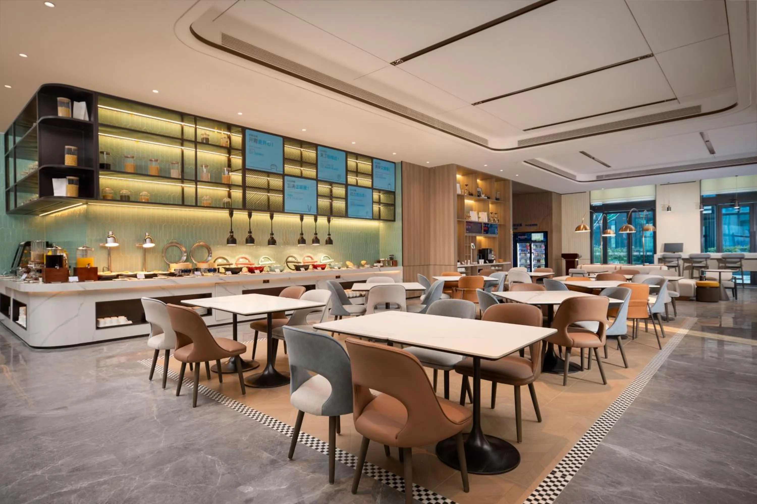 Restaurant/places to eat in Holiday Inn Express Chongqing Central Park by IHG