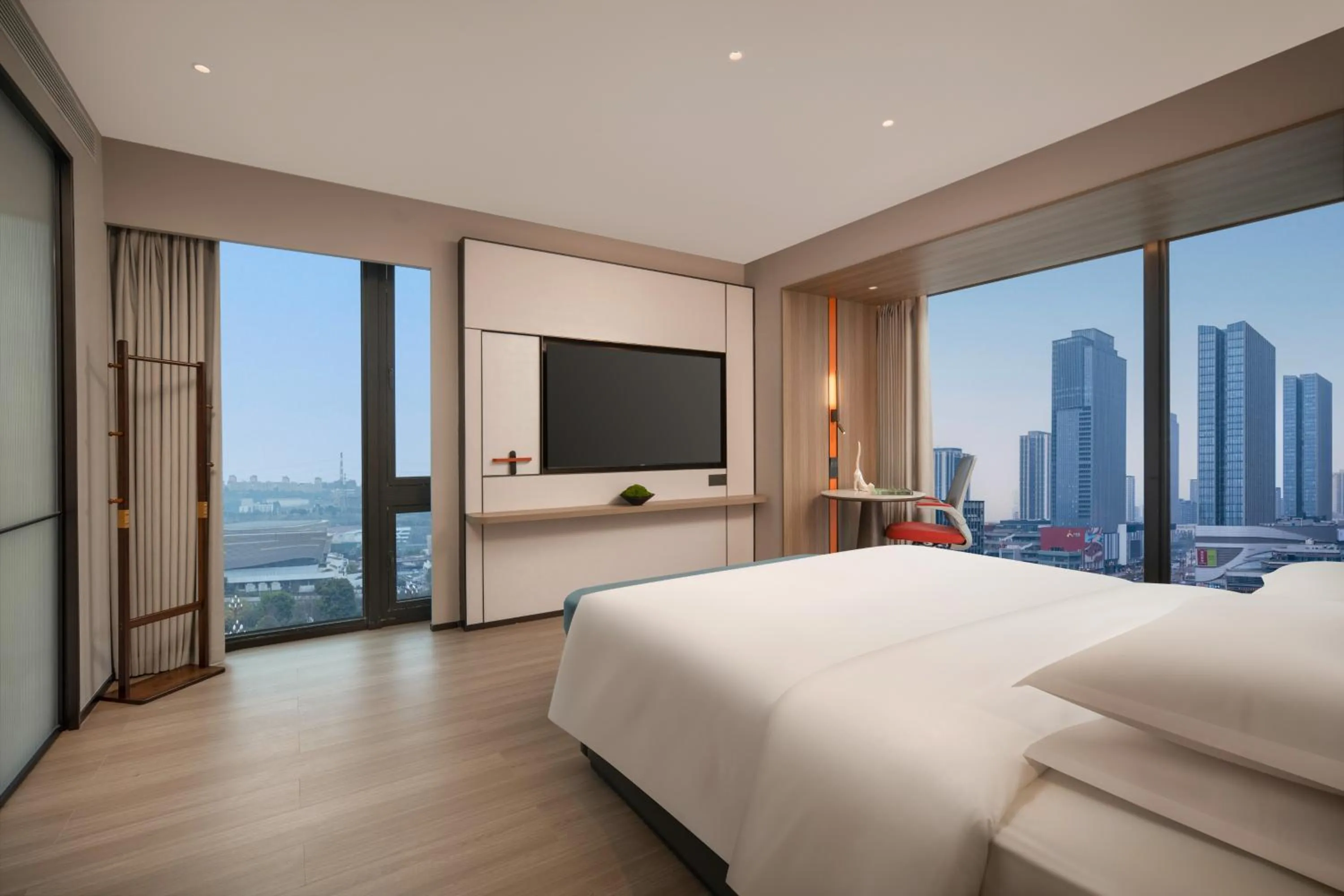 One-Bedroom Suite in Holiday Inn Express Chongqing Central Park by IHG