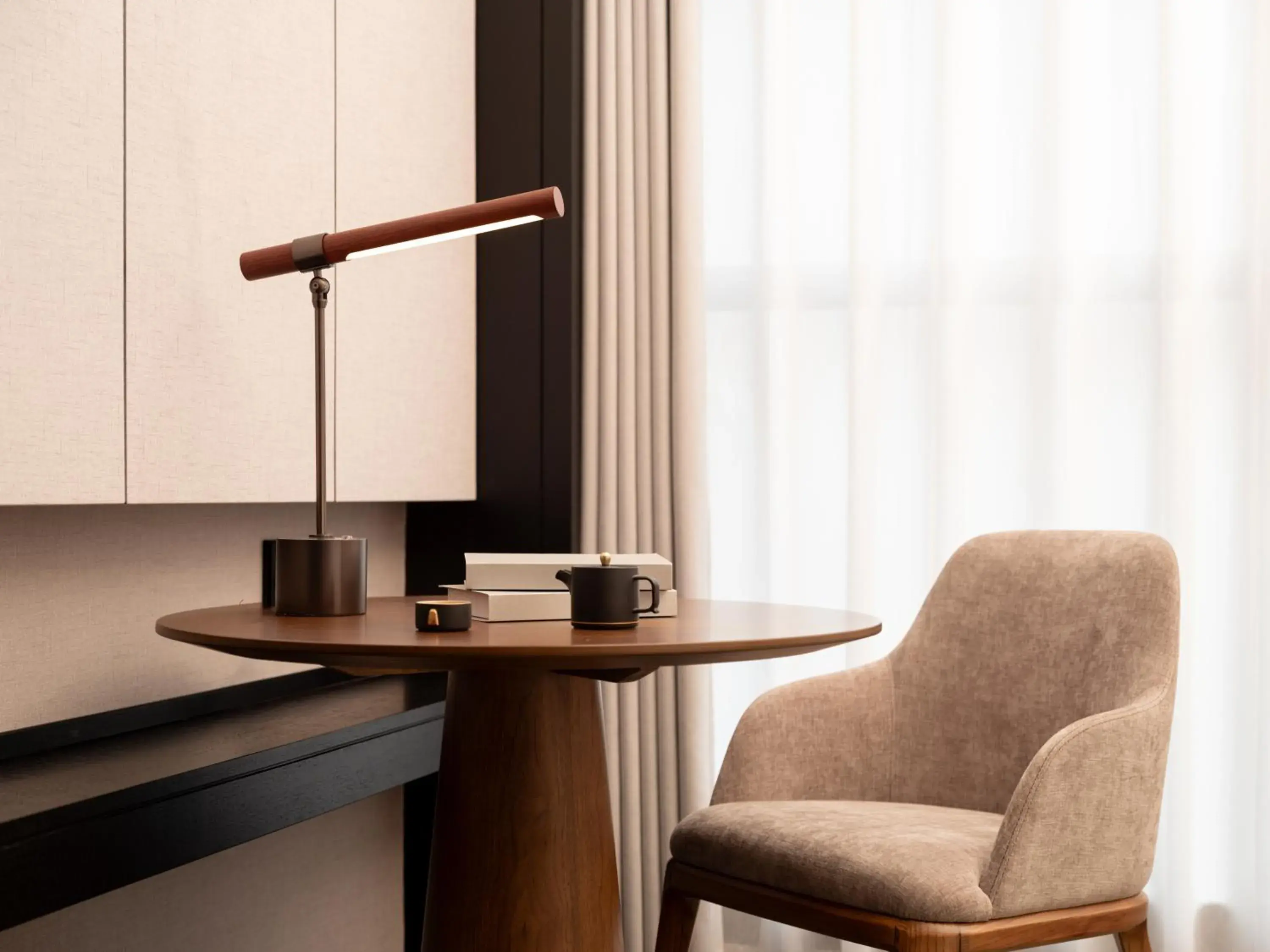 Standard Double Room with Two Double Beds - High Floor in Holiday Inn Chongqing Shuangfu, an IHG Hotel Standard Double Room with Two Double Beds - High Floor in Holiday Inn Chongqing Shuangfu, an IHG Hotel