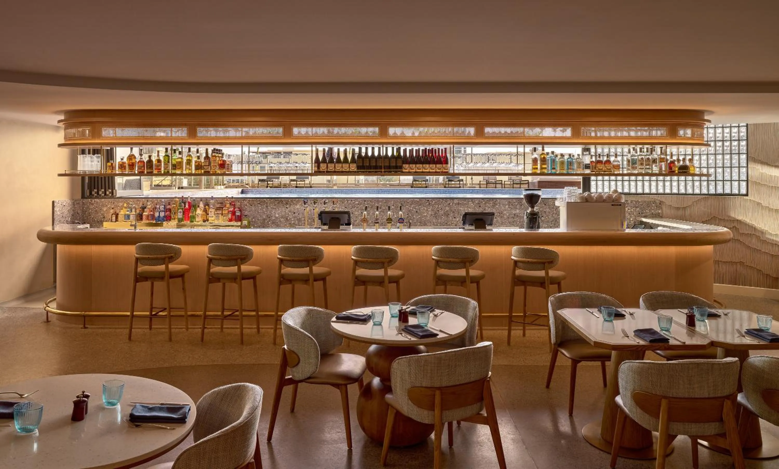 Lounge or bar in voco Gosford by IHG