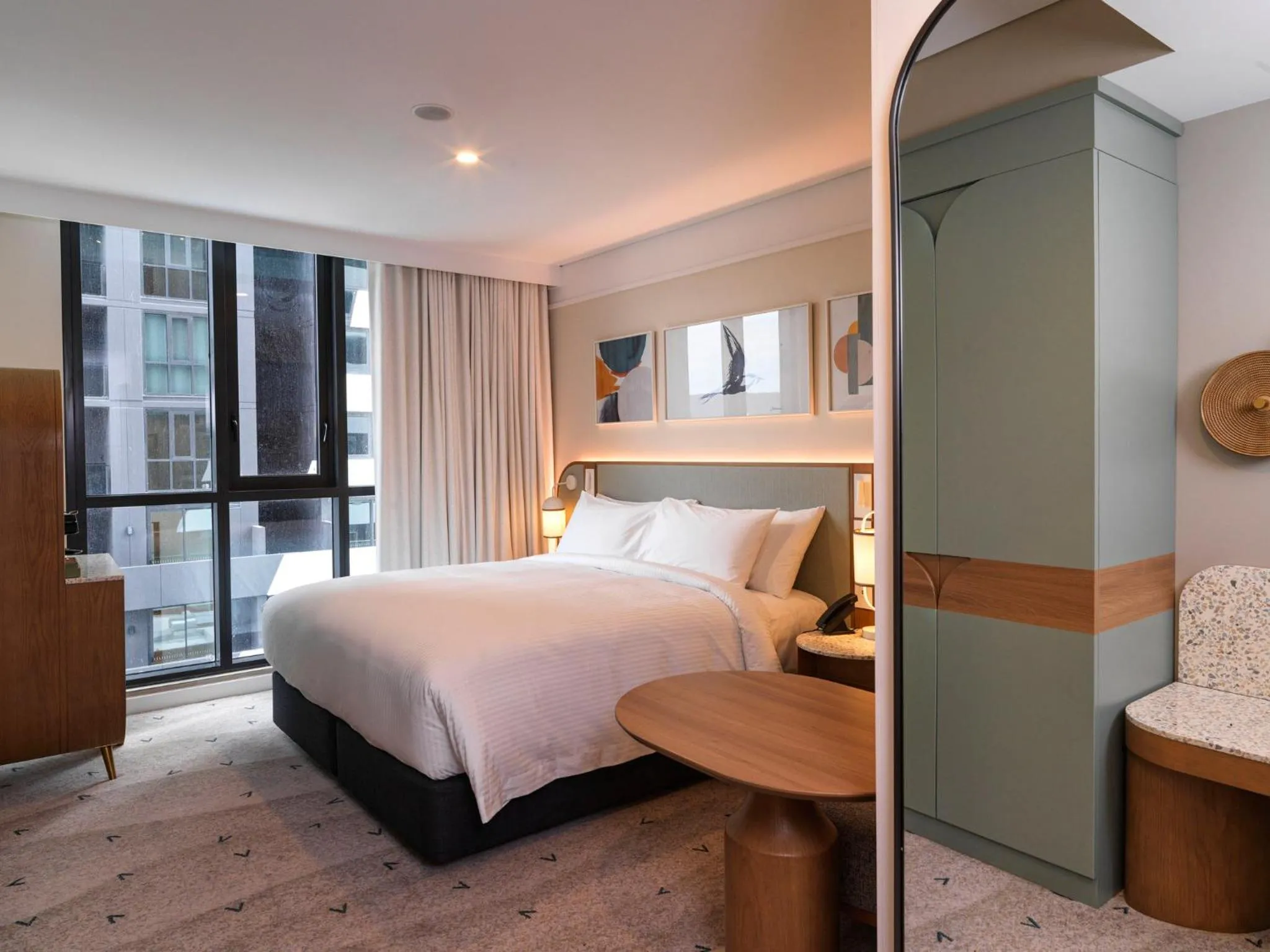 Photo of the whole room, Bed in voco Gosford by IHG